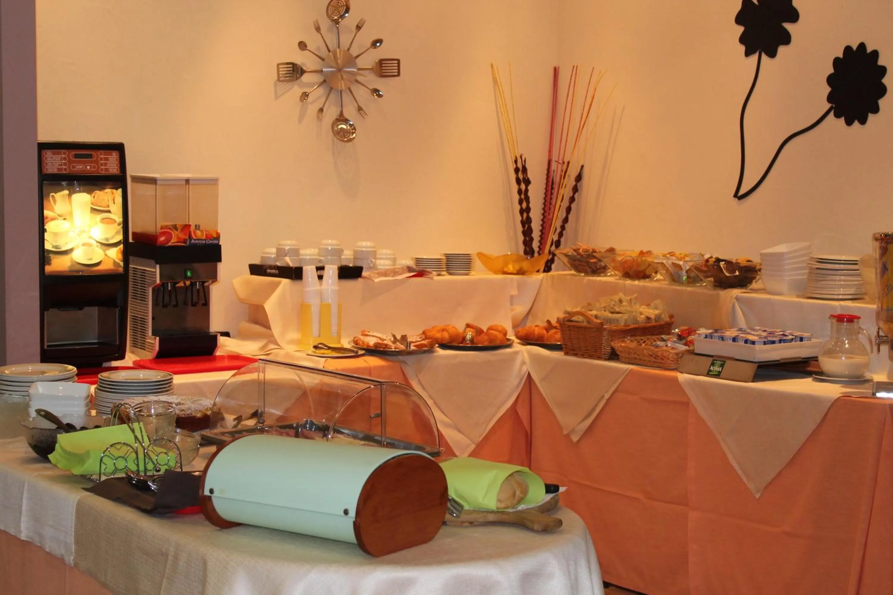 Buffet breakfast in Hotel Oblio