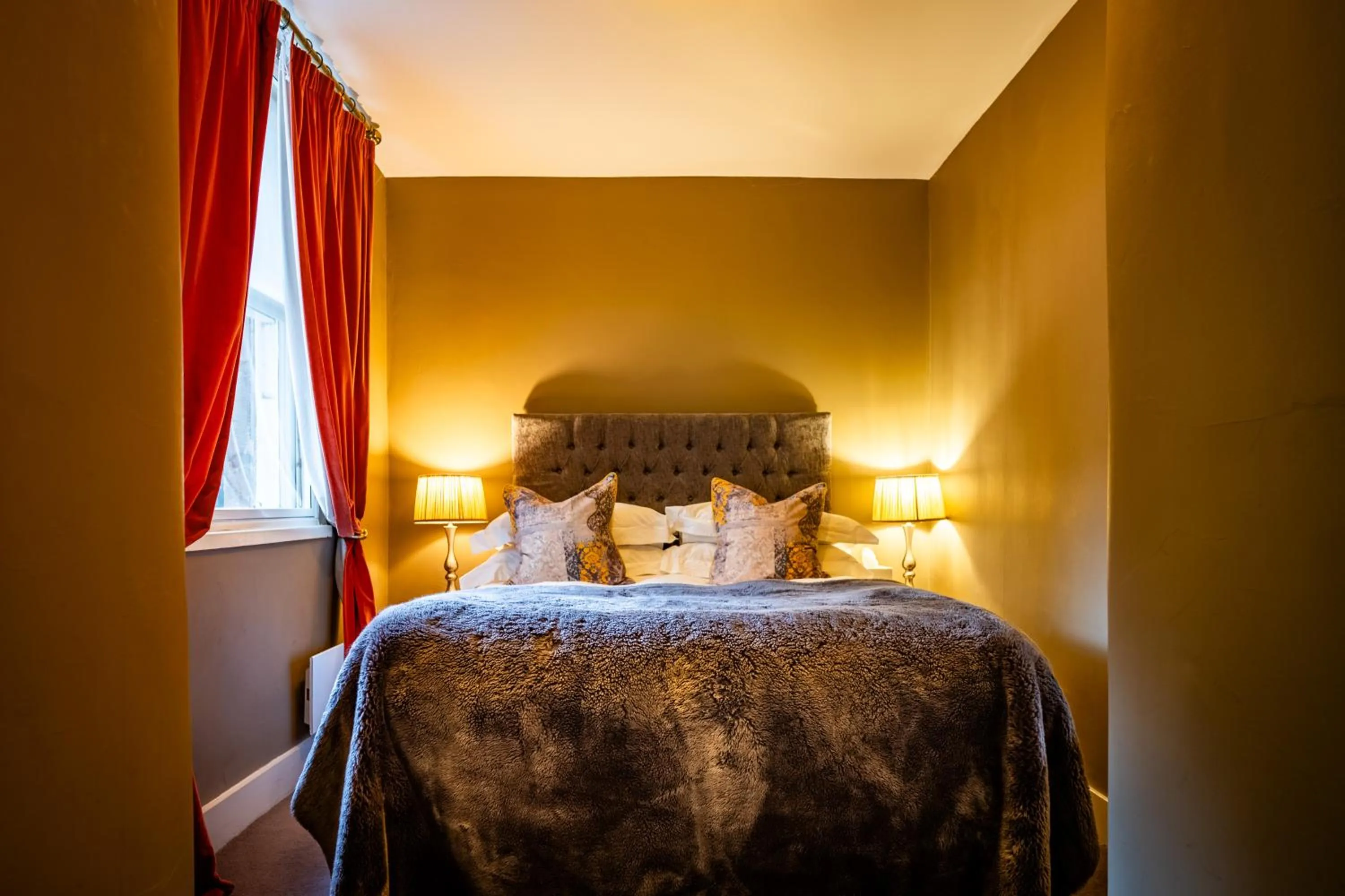 Bed in Six Brunton Place Guest House