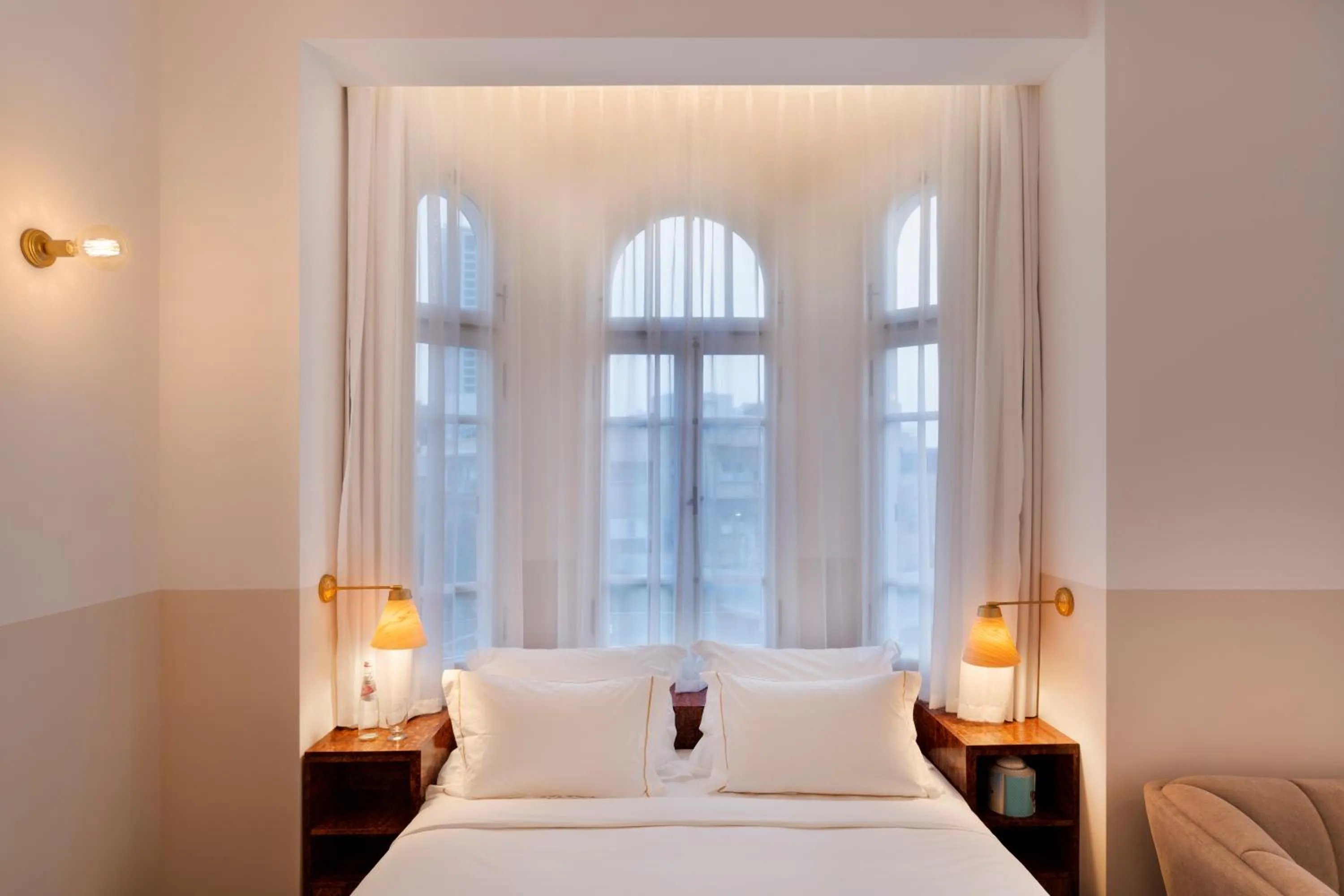 Bed in Nordoy Hotel - Fattal Colors