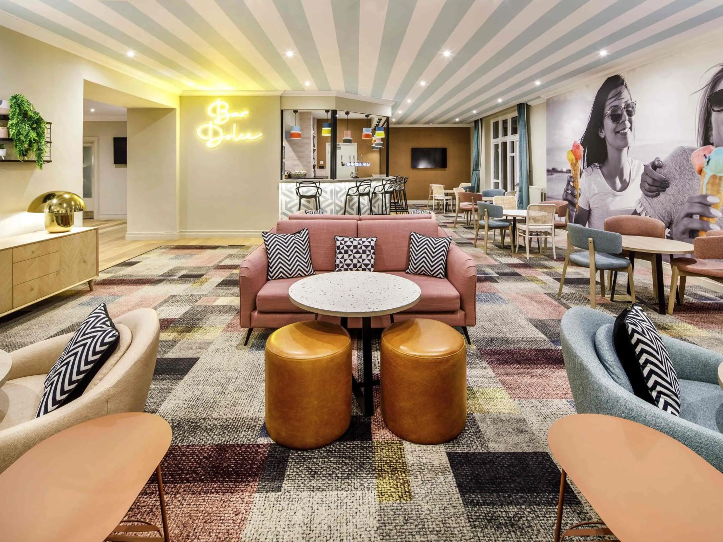 Lounge or bar in ibis Styles Bournemouth