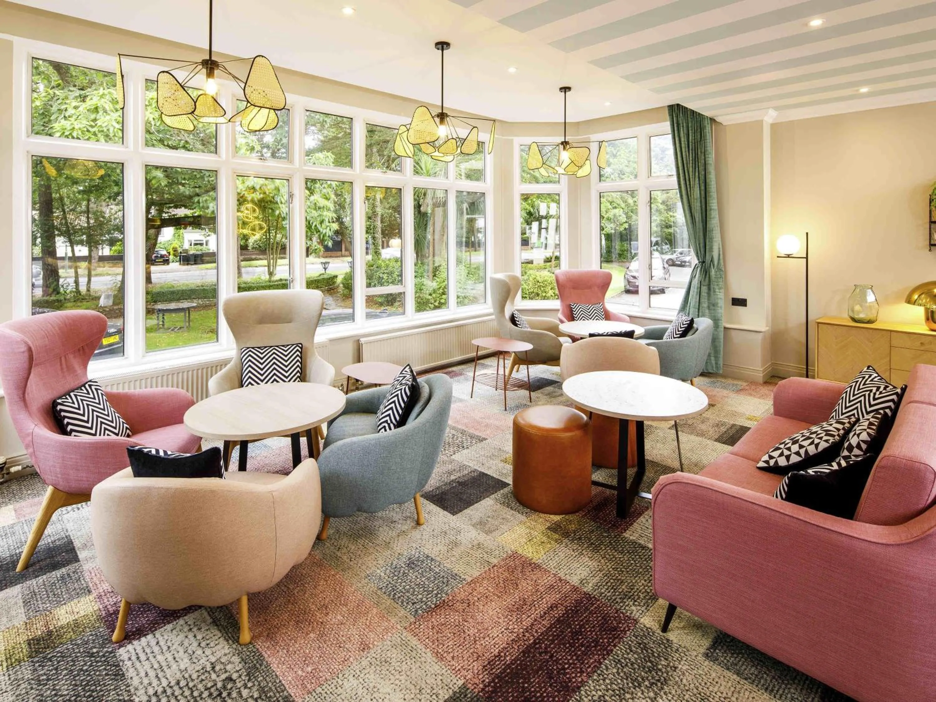 Lounge or bar in ibis Styles Bournemouth