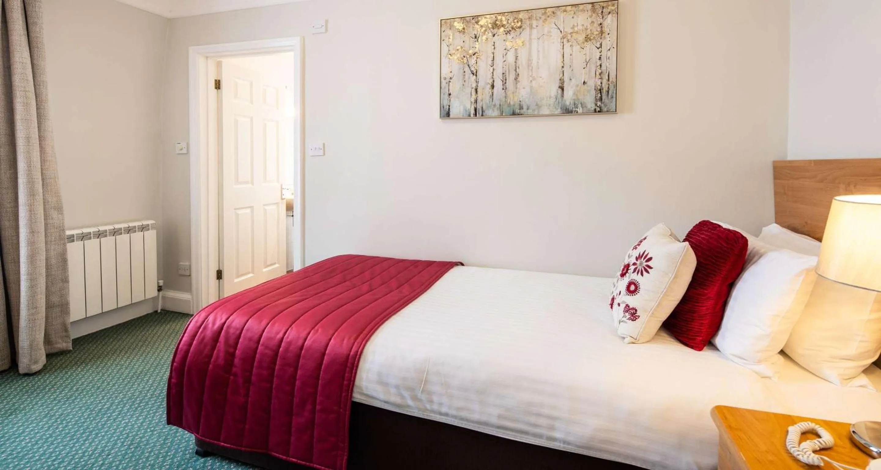 Bedroom, Bed in Best Western Royal Hotel