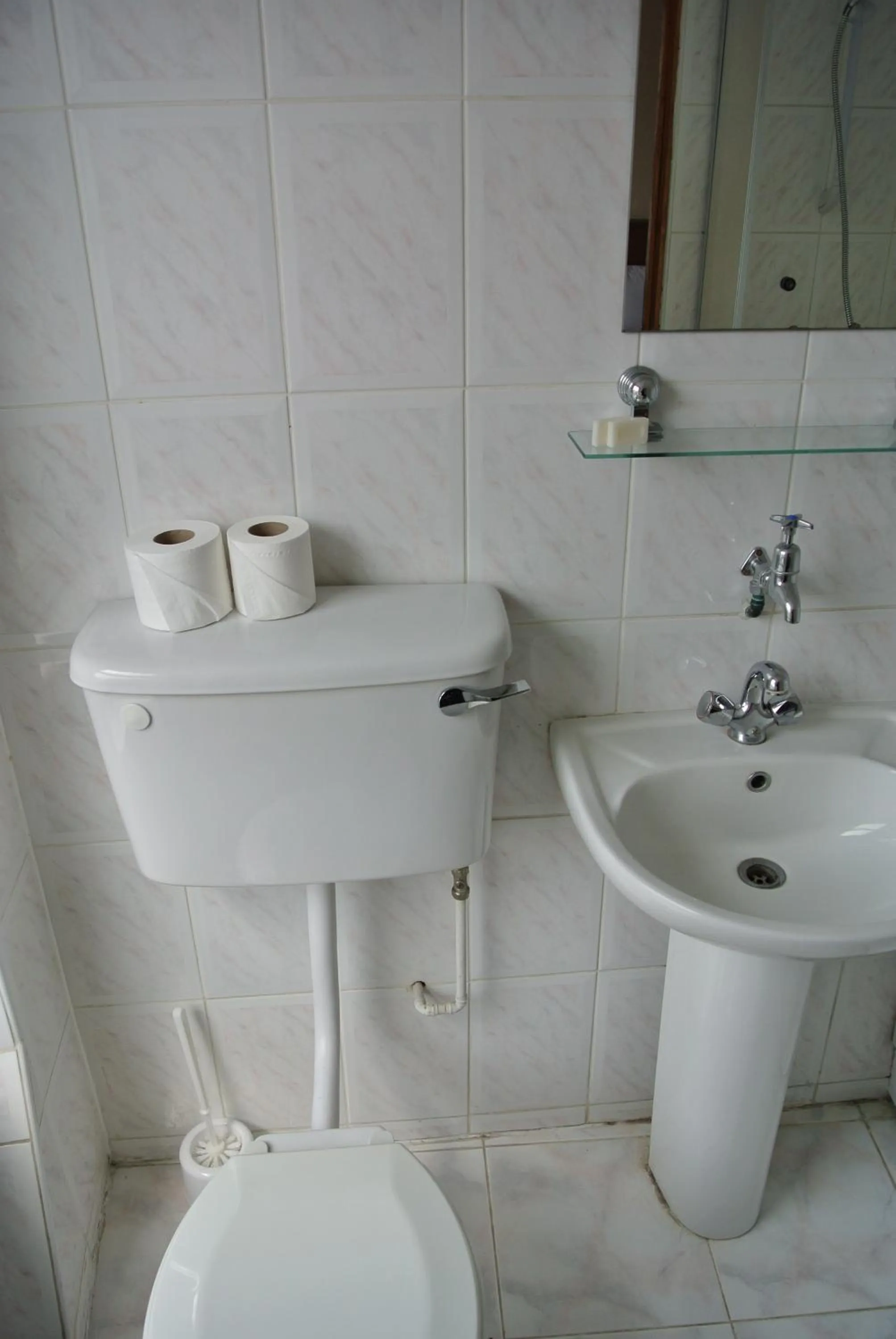 Bathroom in Carlton Hotel