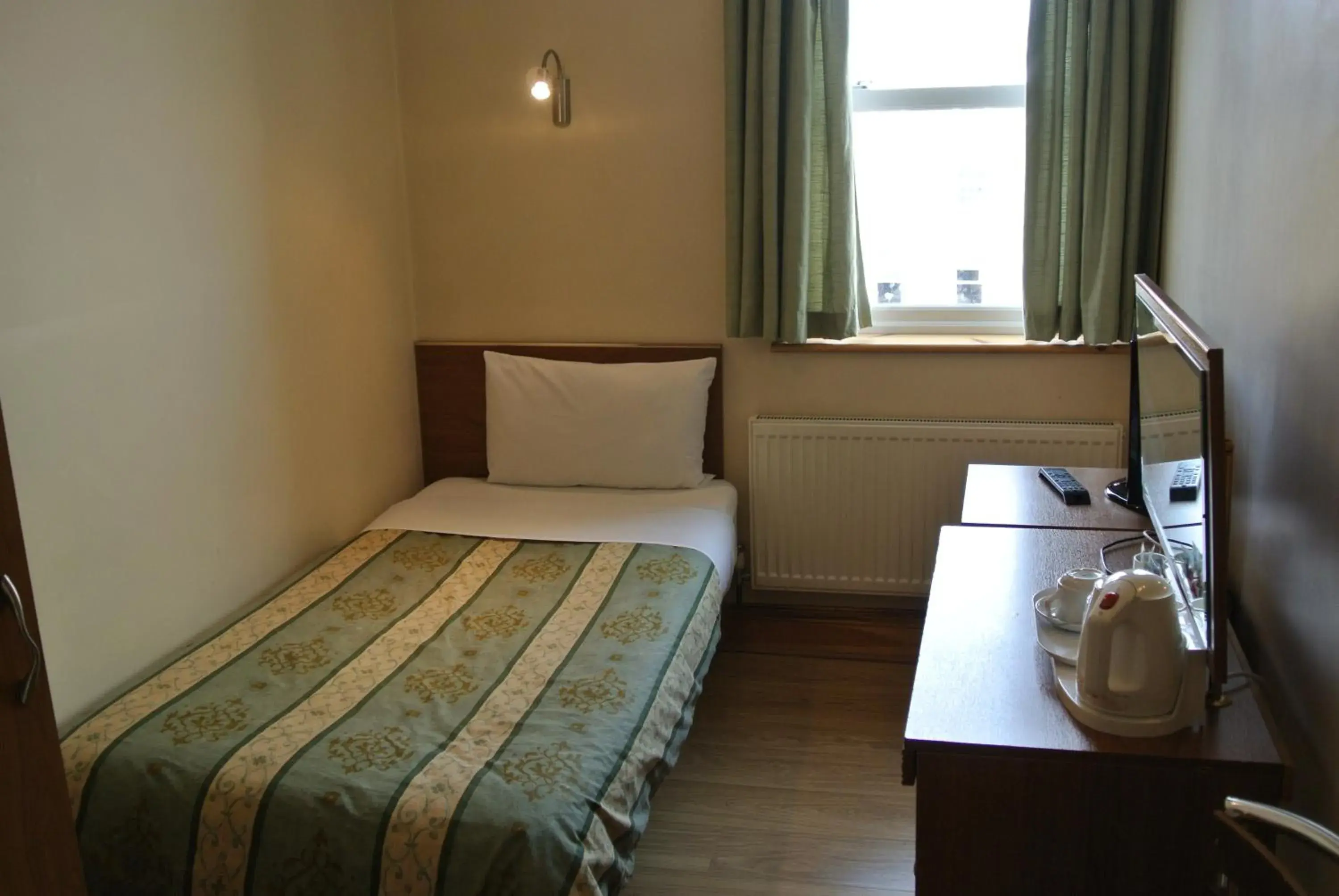 Single Room - En Suite in Carlton Hotel Single Room - En Suite in Carlton Hotel