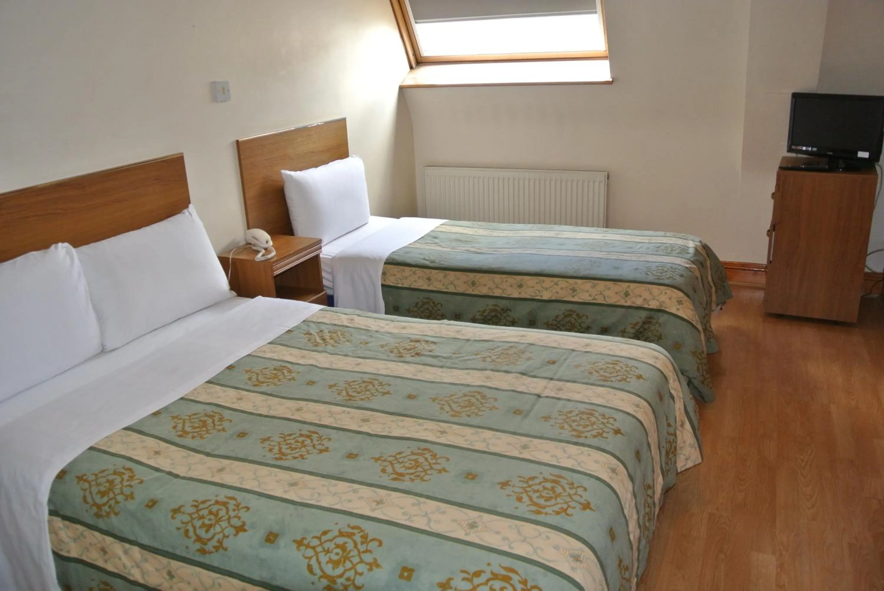 Bed in Carlton Hotel