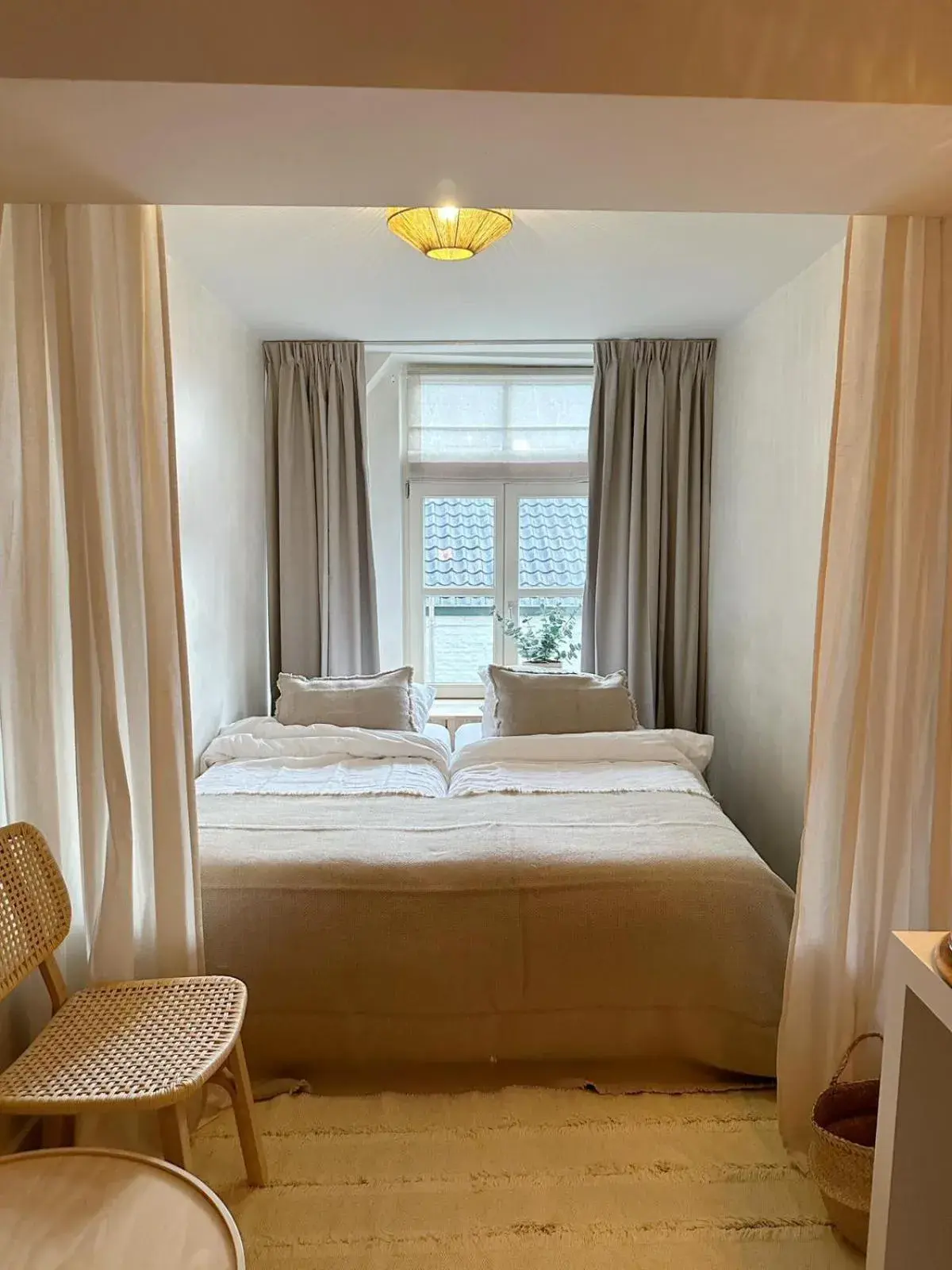 Twin Room in Milk and cookies Twin Room in Milk and cookies