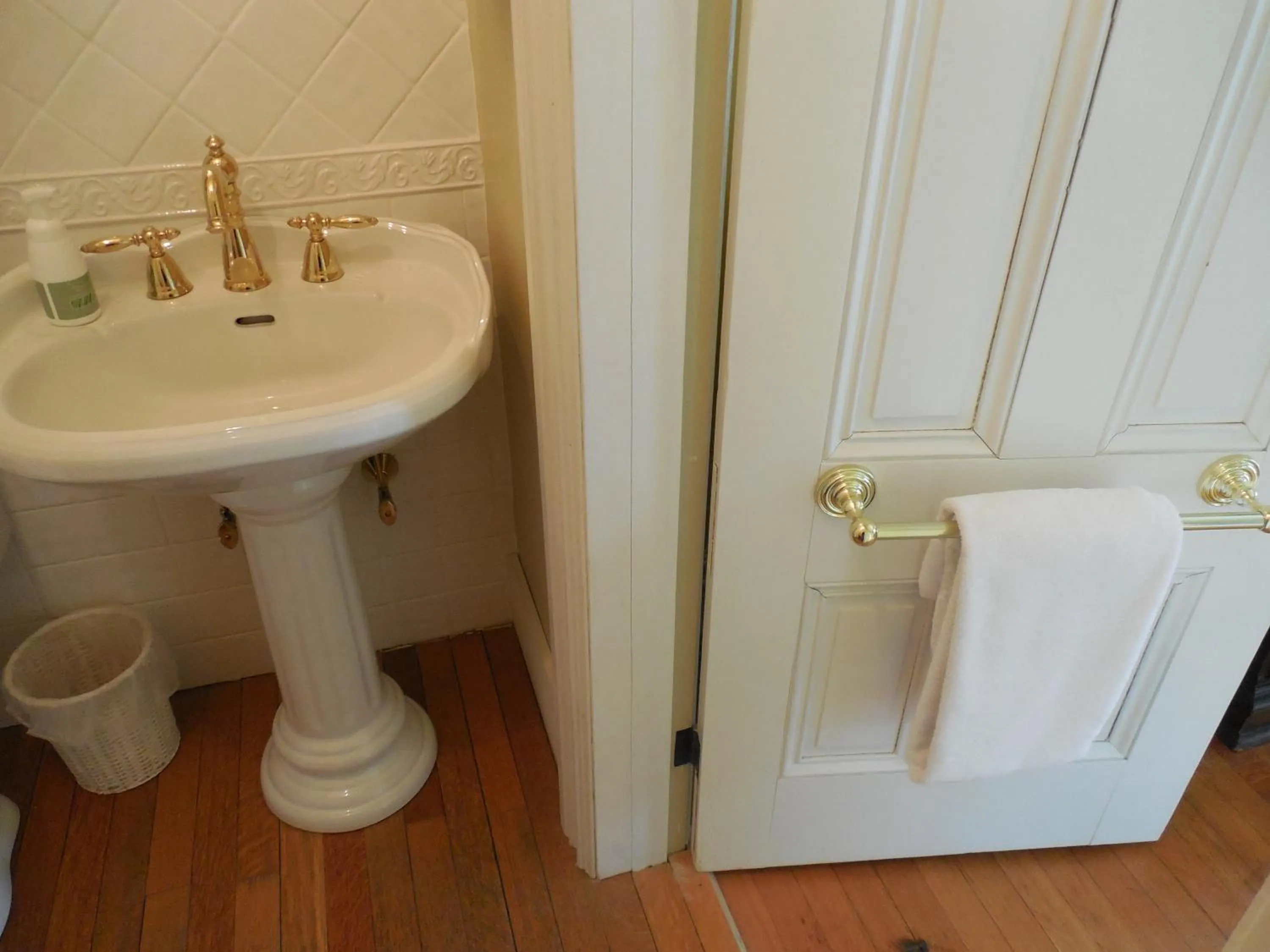 Bathroom in Proctor Mansion Inn