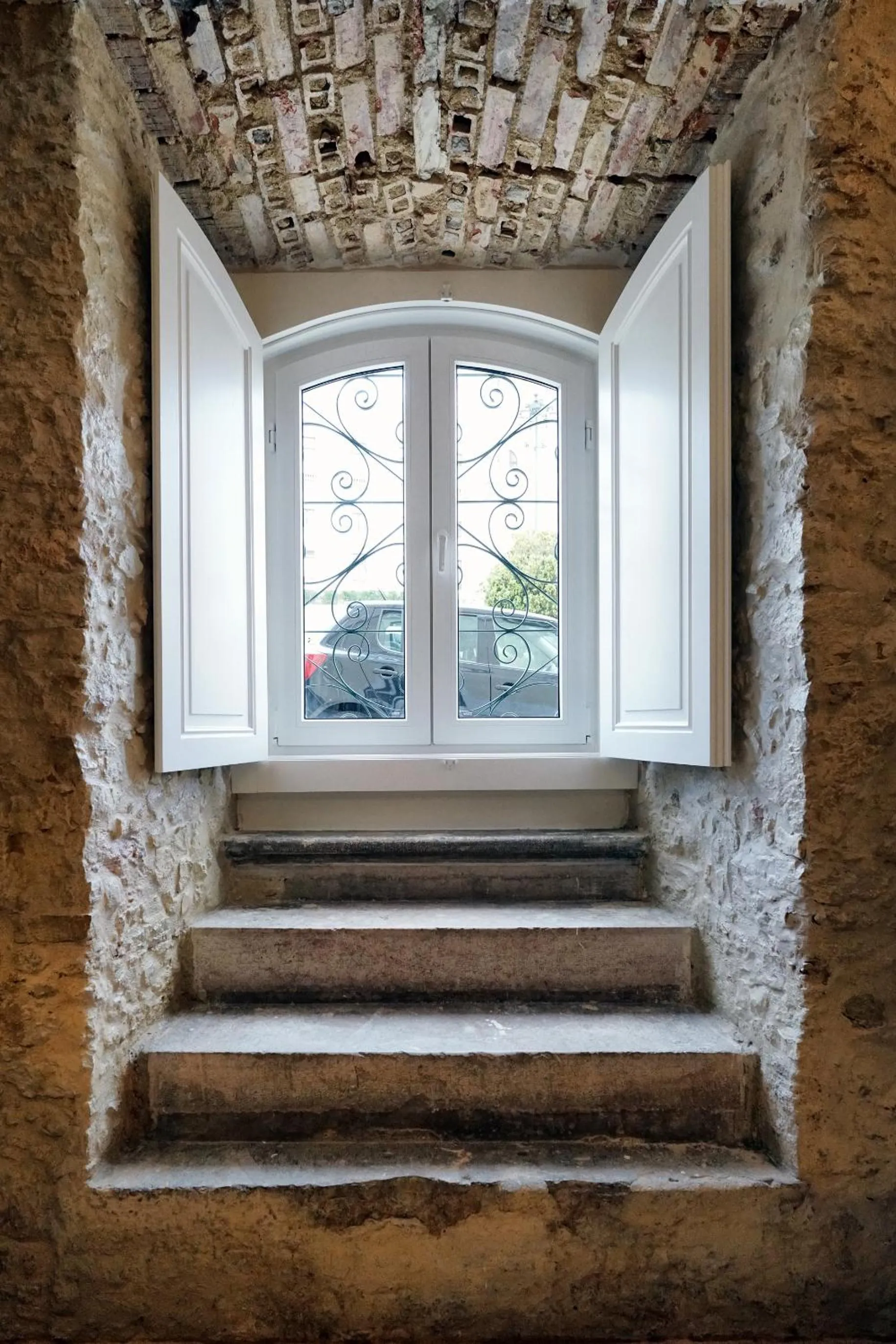 Property building in Casas de São Bento