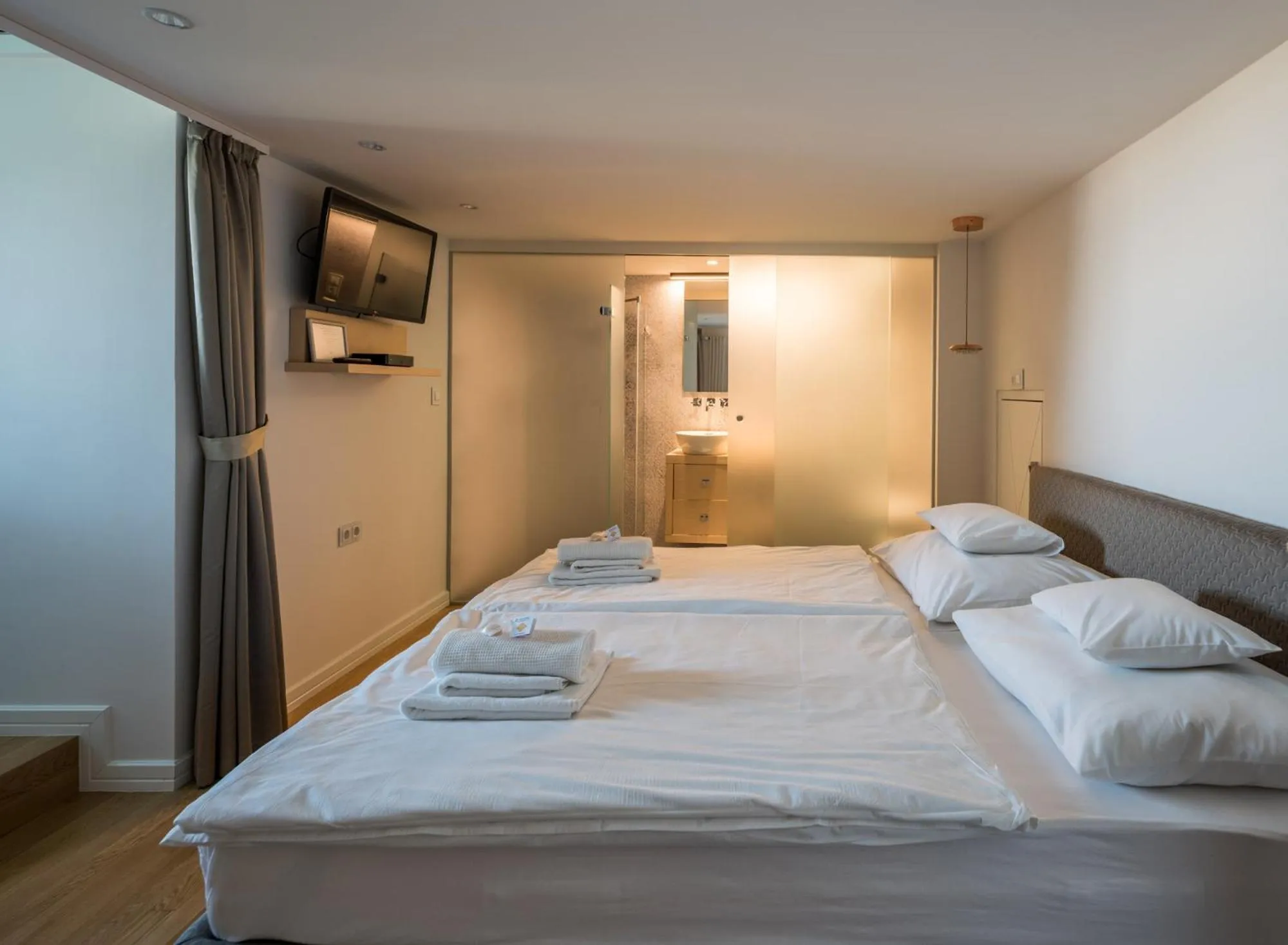 Bed in Castle Apartments Budapest