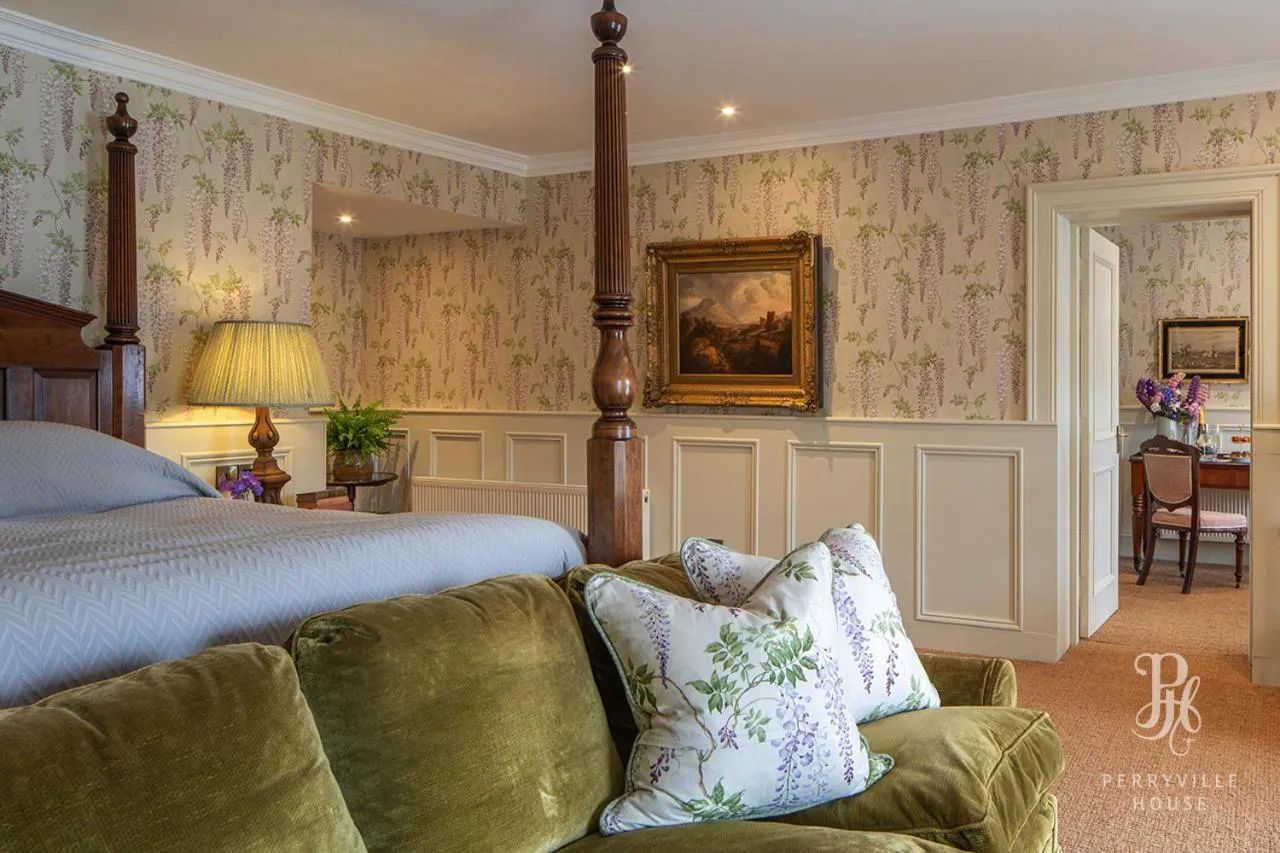 Decorative detail, Bed in Perryville House