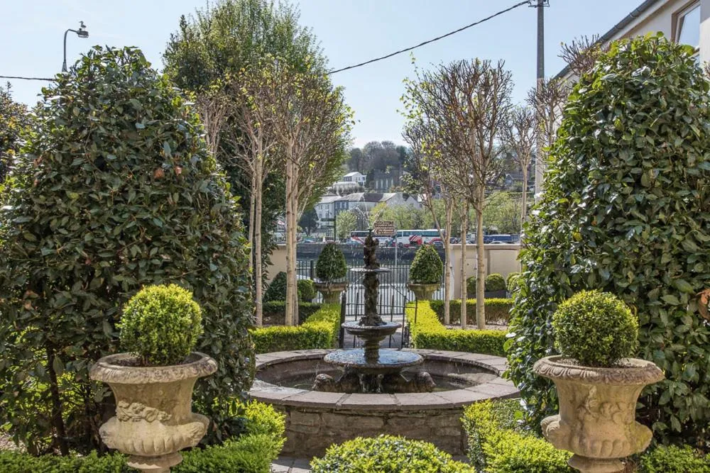 Garden view in Perryville House