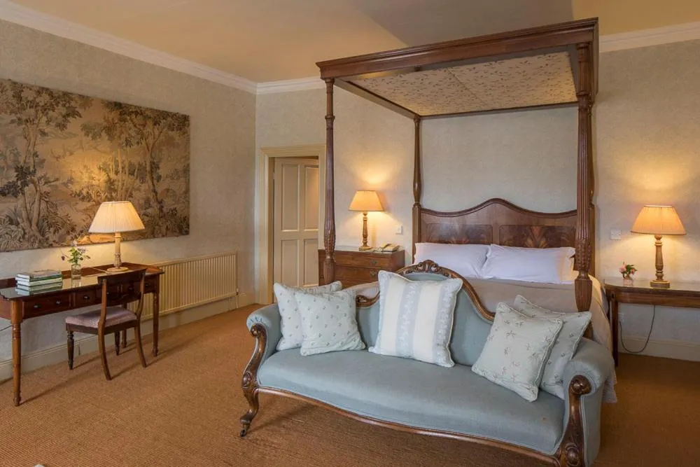 Bedroom, Bed in Perryville House