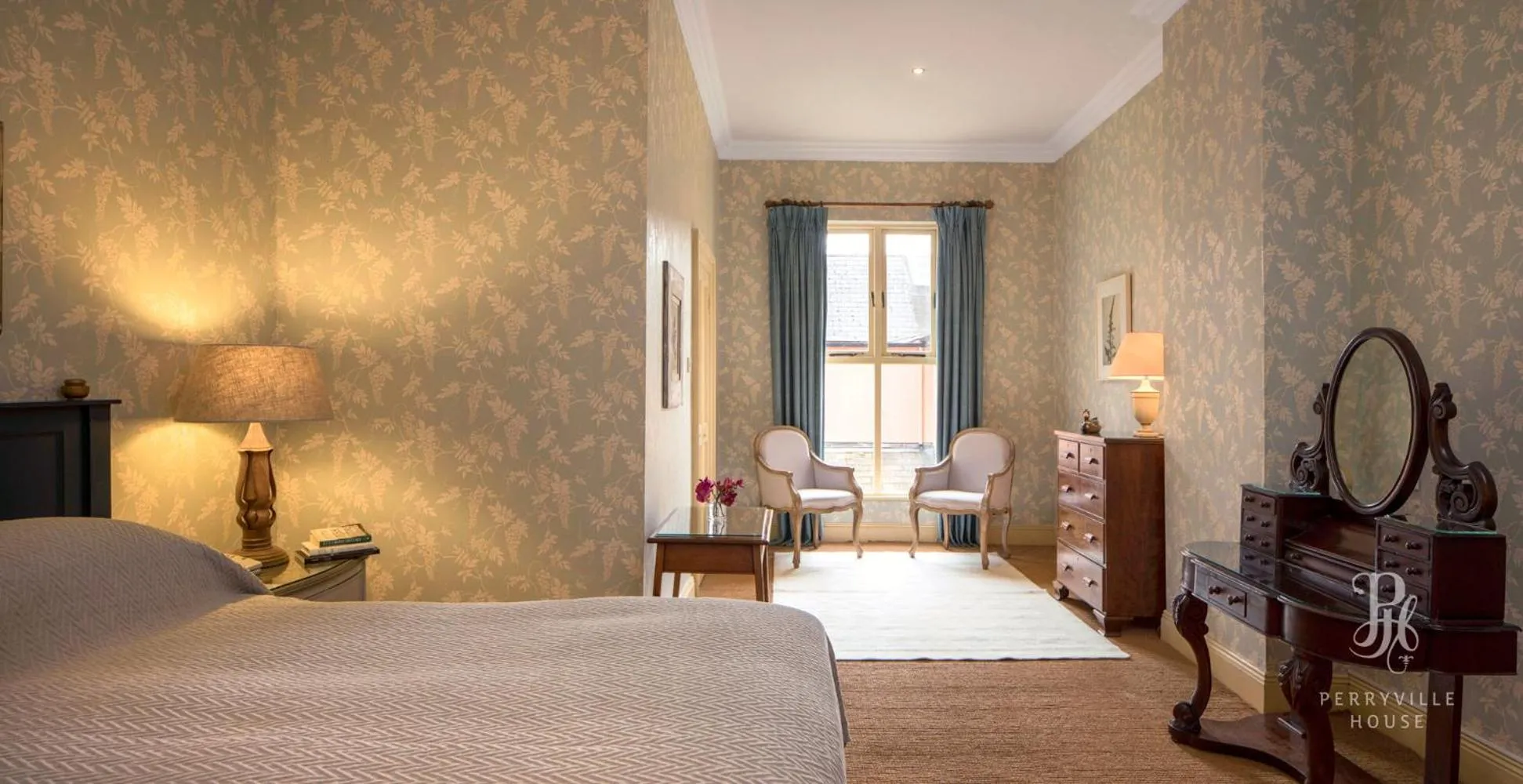 Bedroom, Bed in Perryville House