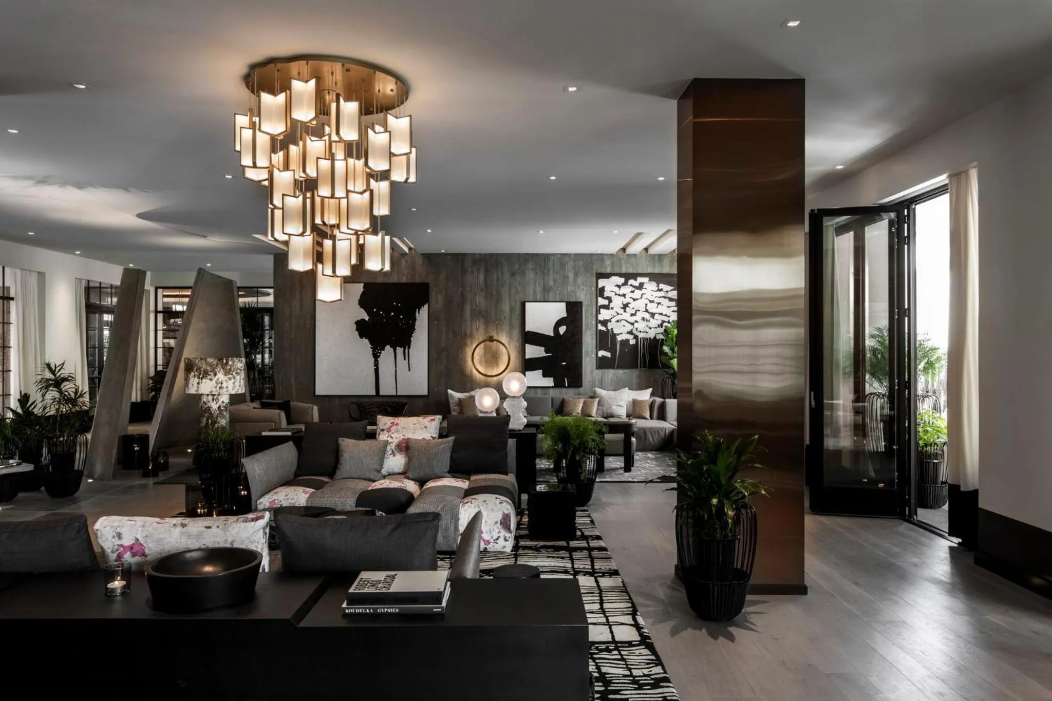 Property building in Kimpton La Peer Hotel West Hollywood by IHG