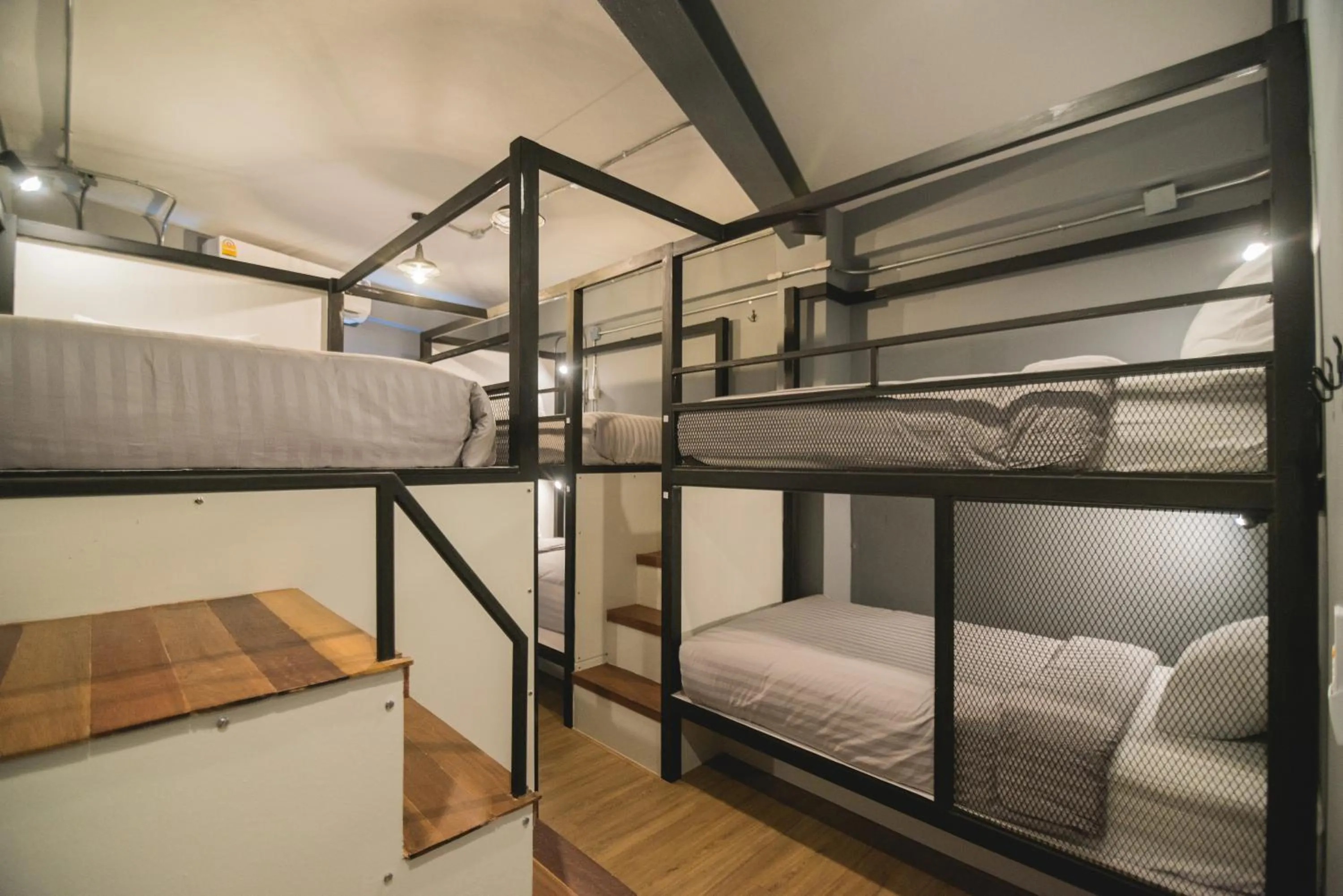 bunk bed, Bed in Chernchan Hostel