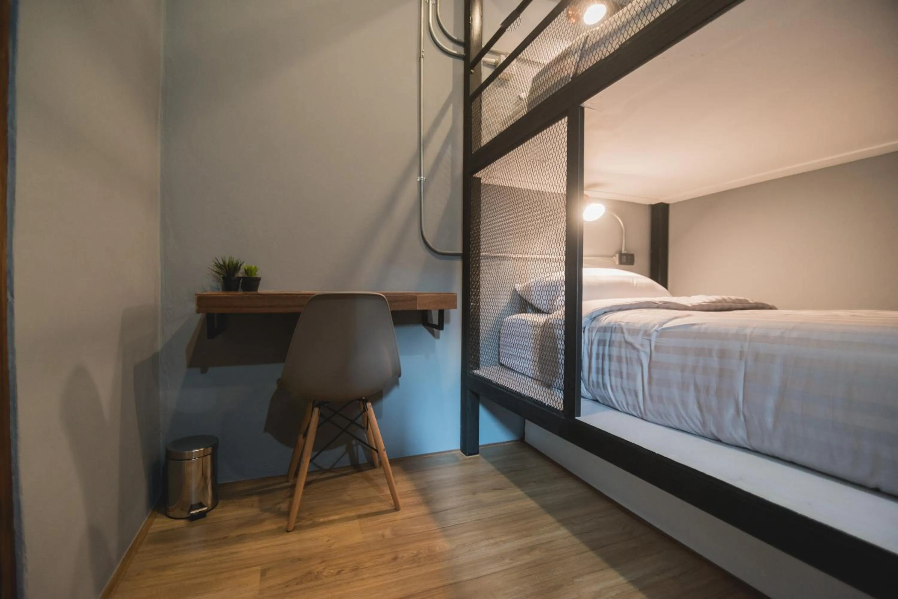 bunk bed, Bed in Chernchan Hostel