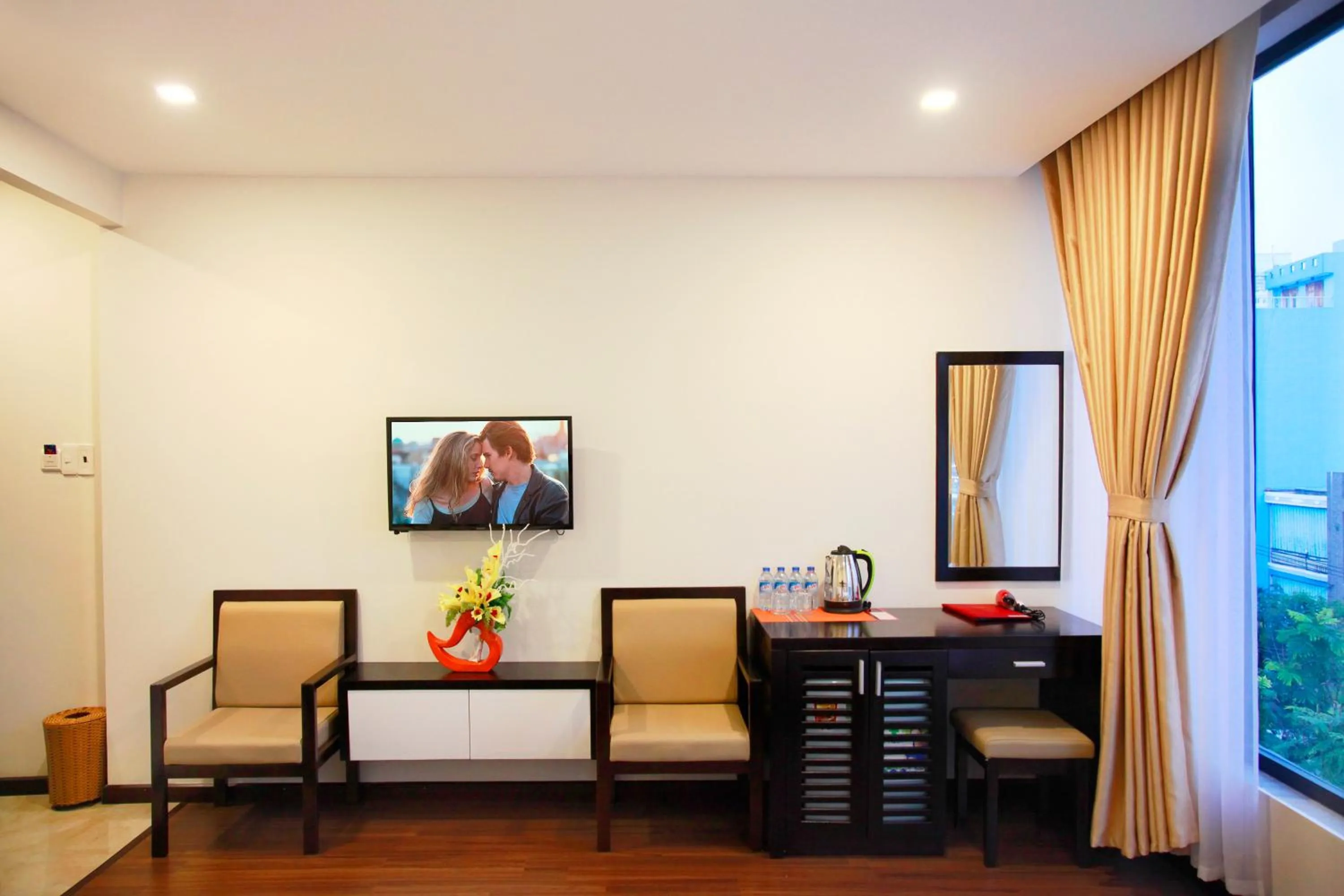 TV and multimedia in May Hotel