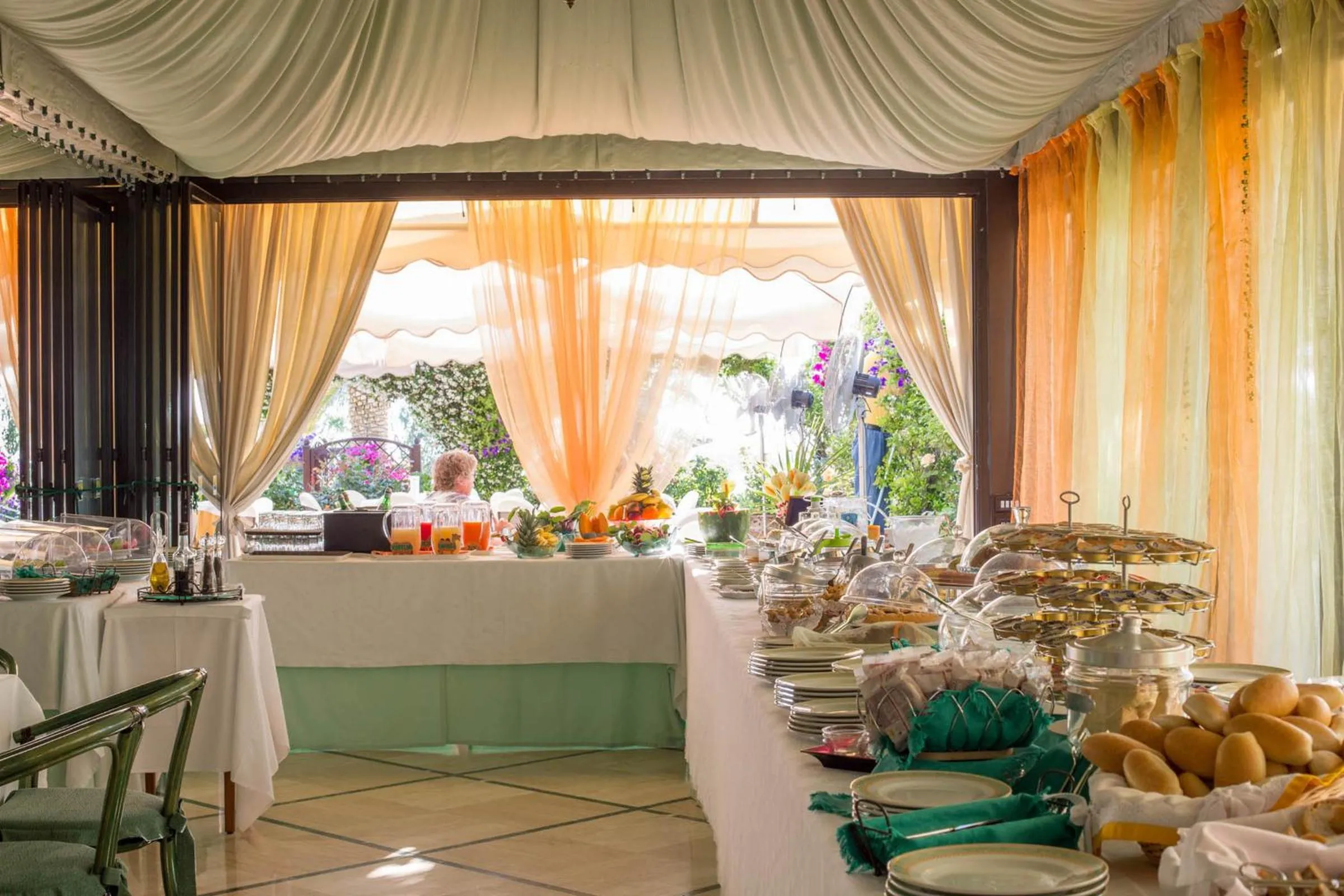 Buffet breakfast in Hotel Mion Charme & Relax