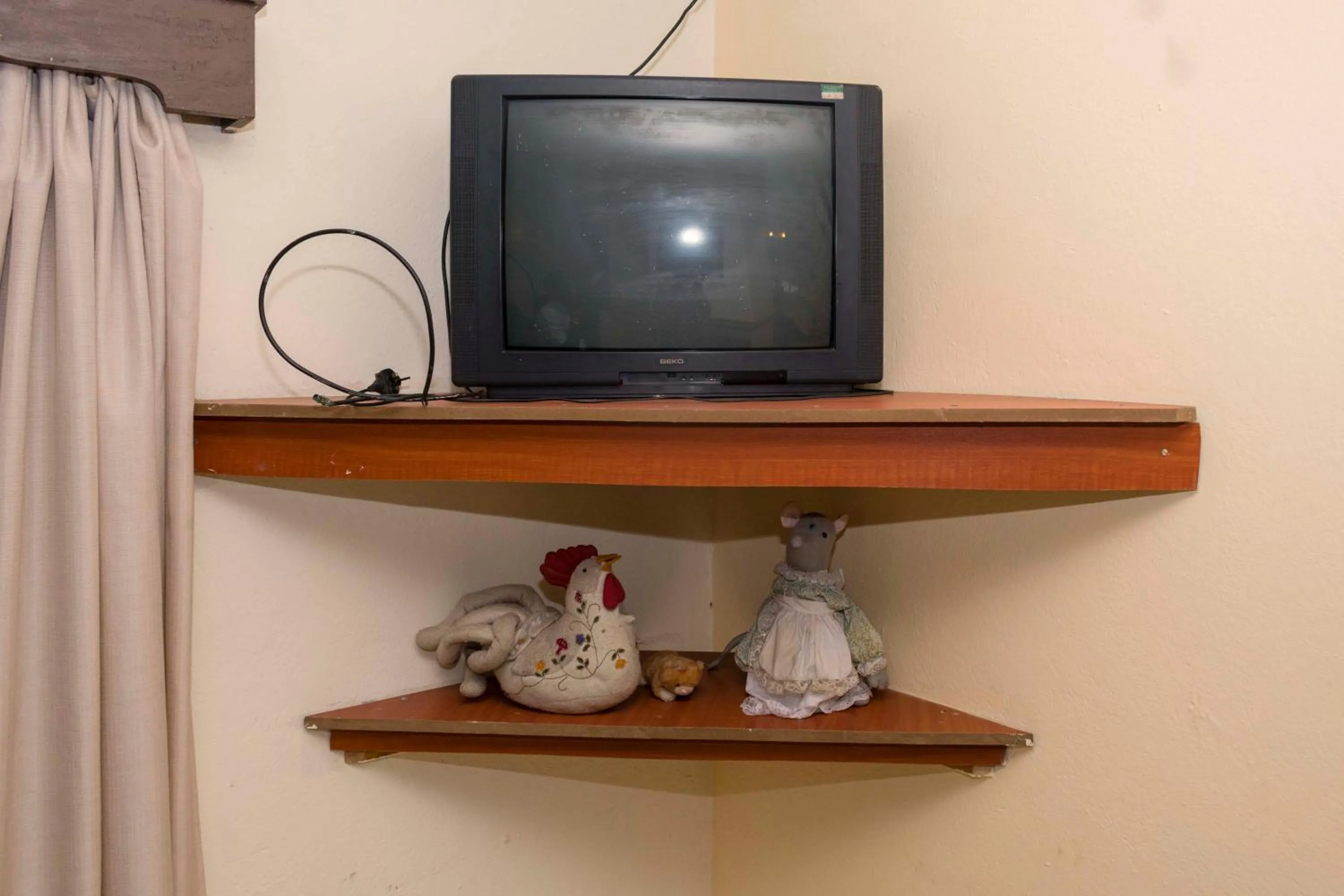 TV and multimedia in Sunrise Apartments Hotel Fort Portal