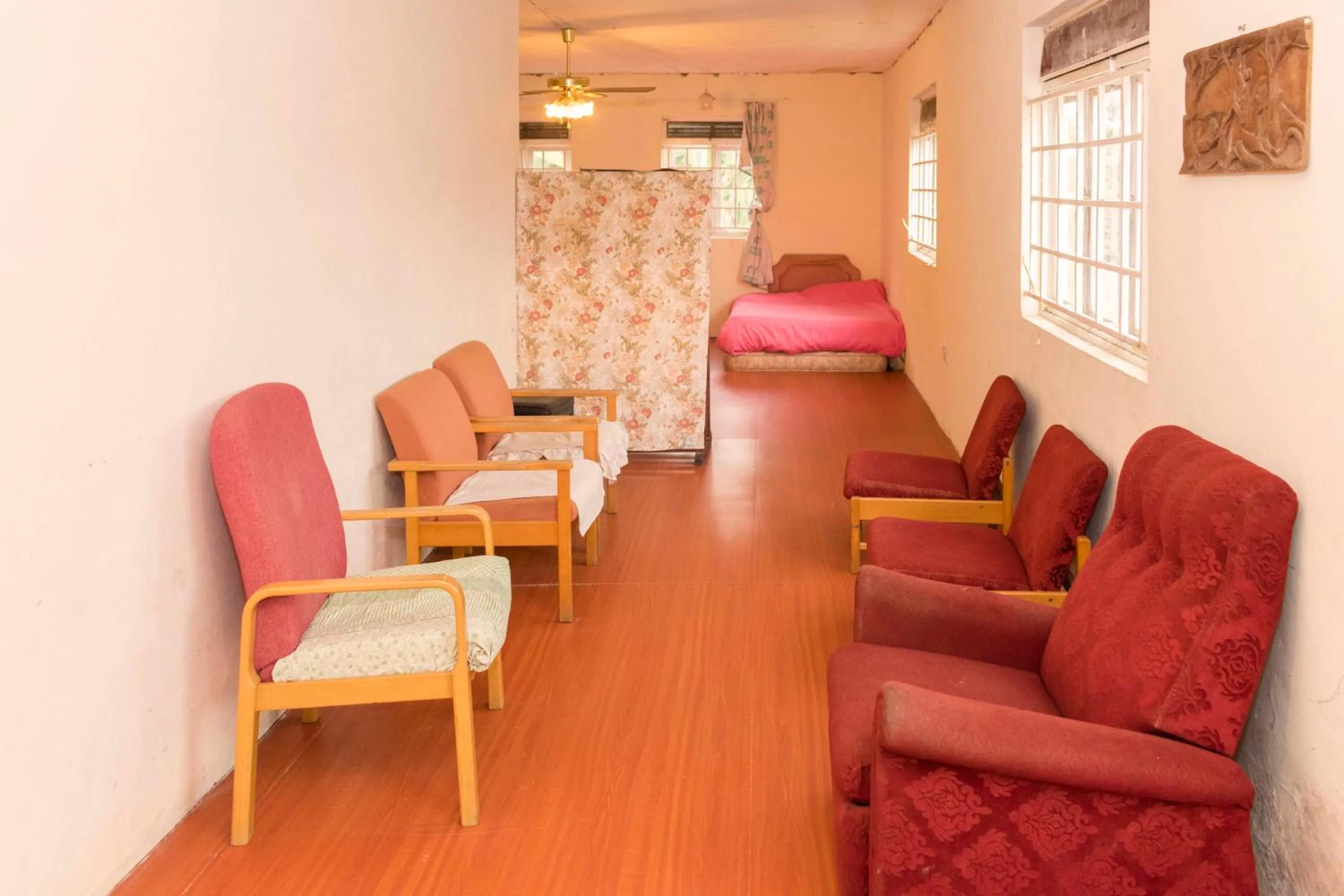 Lobby or reception in Sunrise Apartments Hotel Fort Portal