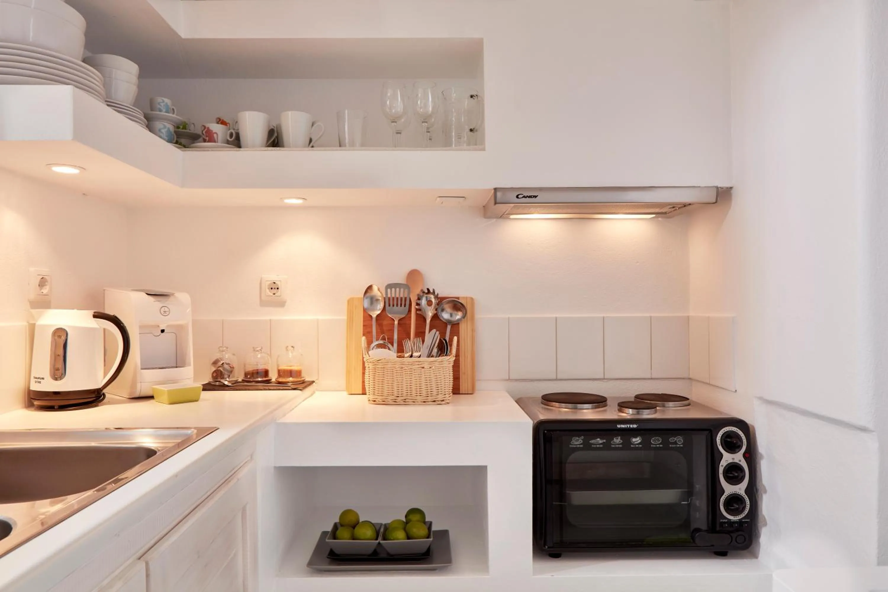 Coffee/tea facilities in Mykonos Town Suites