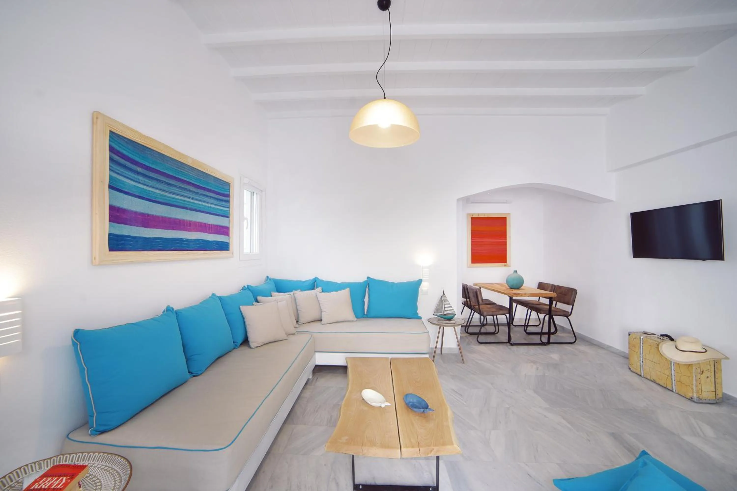 Summer in Mykonos Town Suites