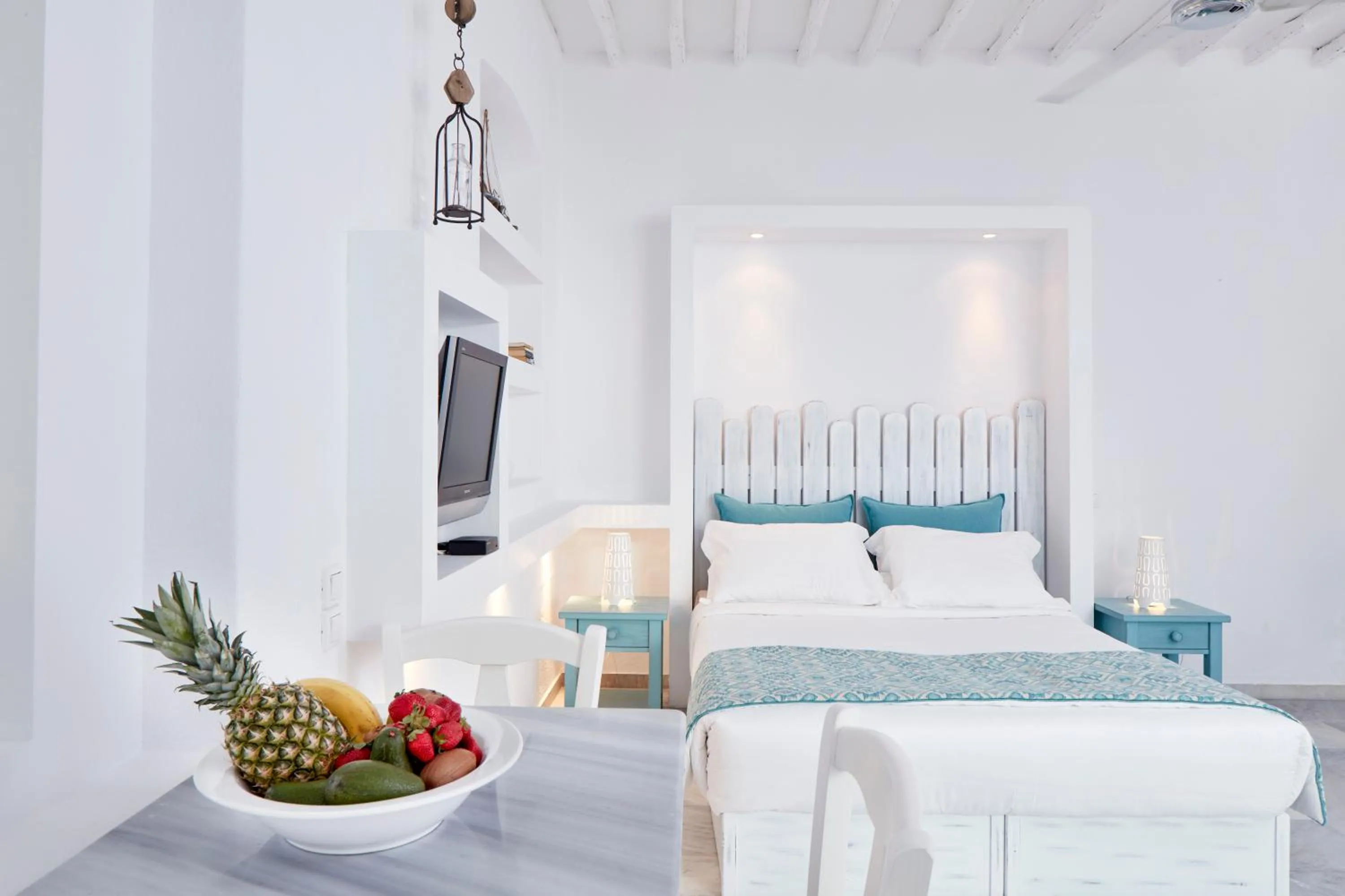 Bedroom, Bed in Mykonos Town Suites