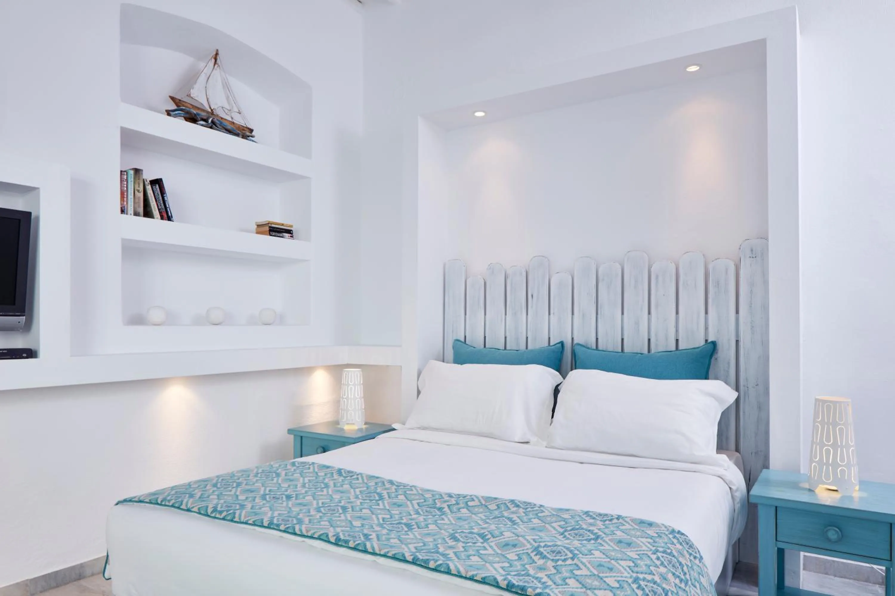 Decorative detail, Bed in Mykonos Town Suites