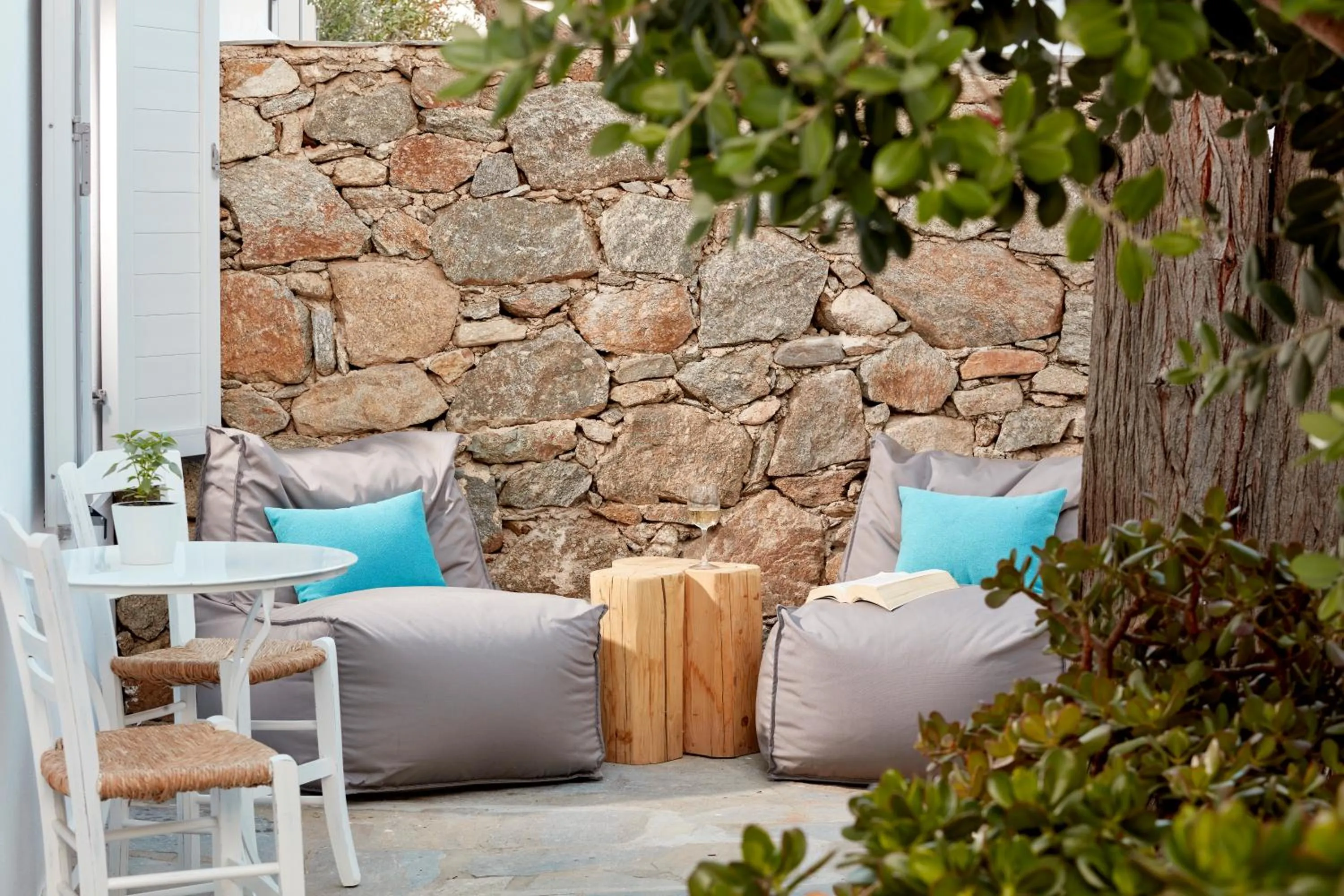 Garden in Mykonos Town Suites