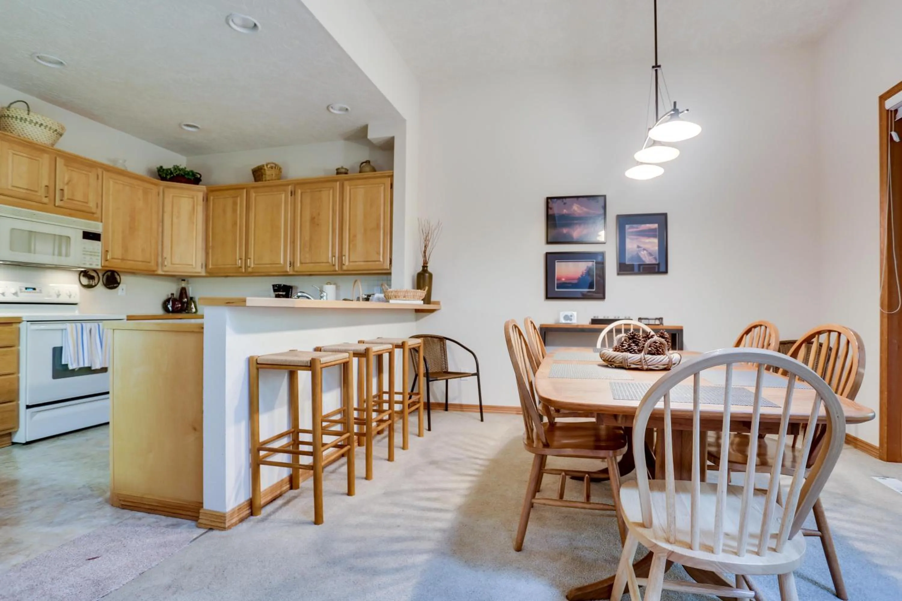 Dining area in Golfer's Villa at the Resort on the Mountain