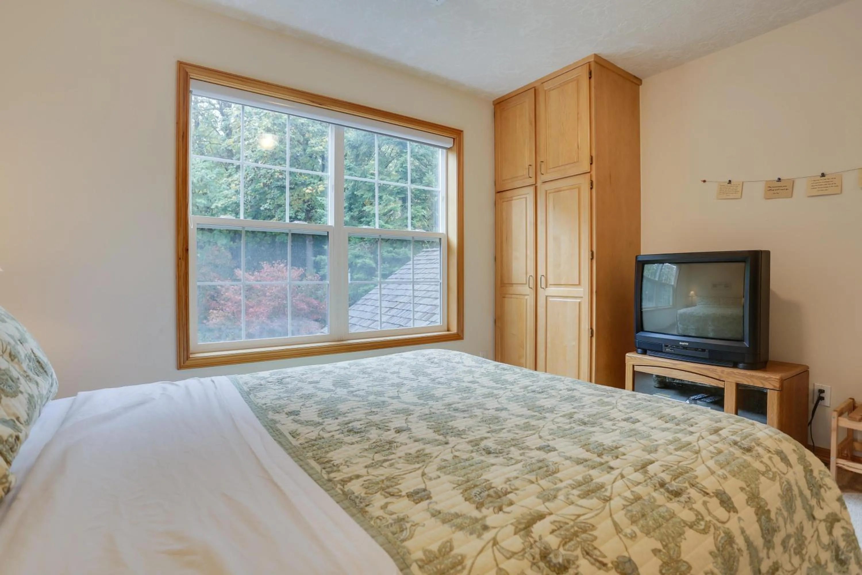 Bedroom, Bed in Golfer's Villa at the Resort on the Mountain