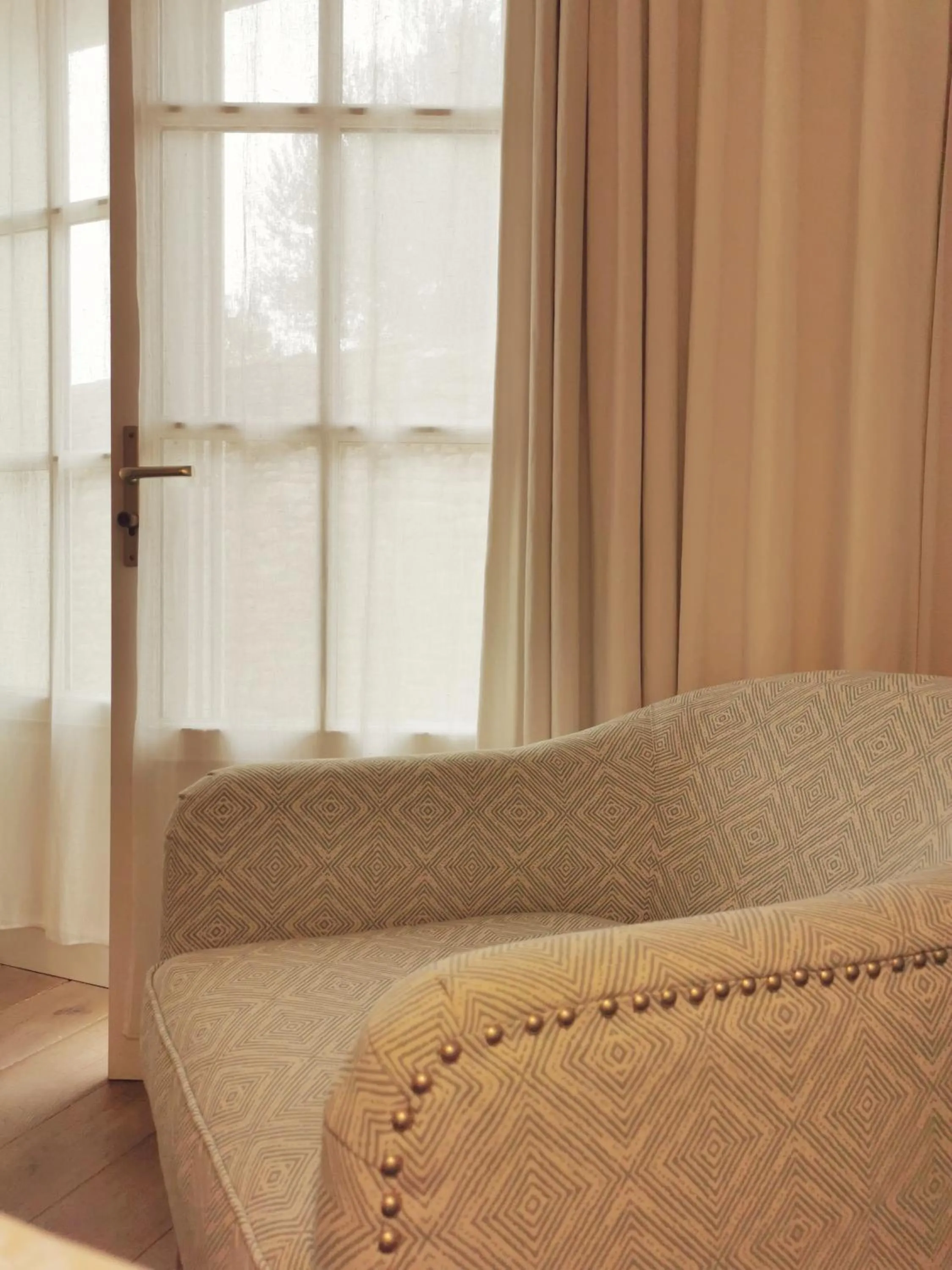 Living room in Le Clos Saint-Martin Hôtel & Spa