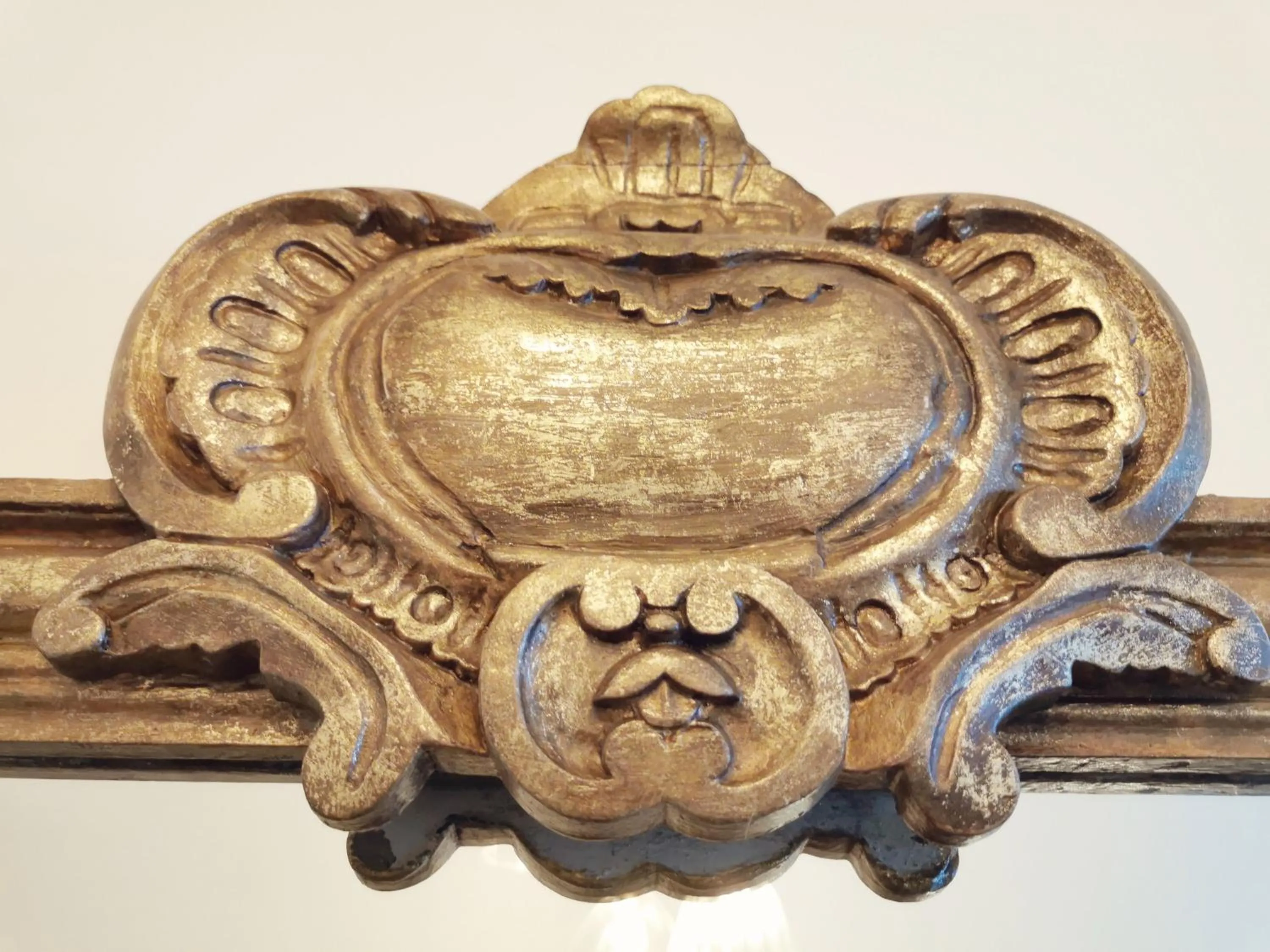 Decorative detail in Le Clos Saint-Martin Hôtel & Spa