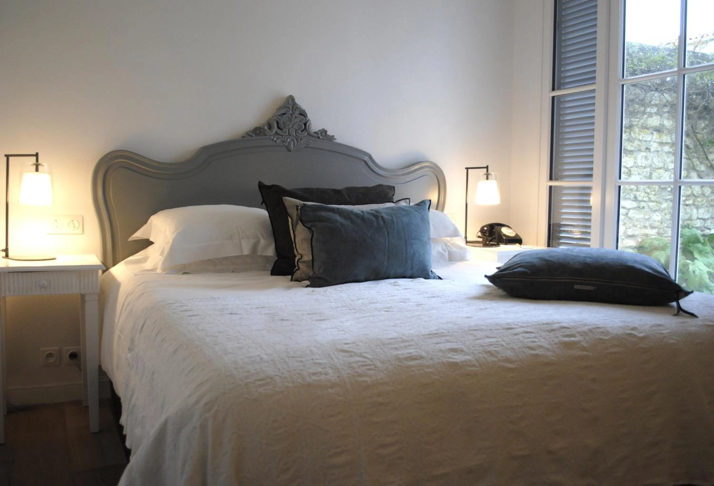 Bed in Le Clos Saint-Martin Hôtel & Spa