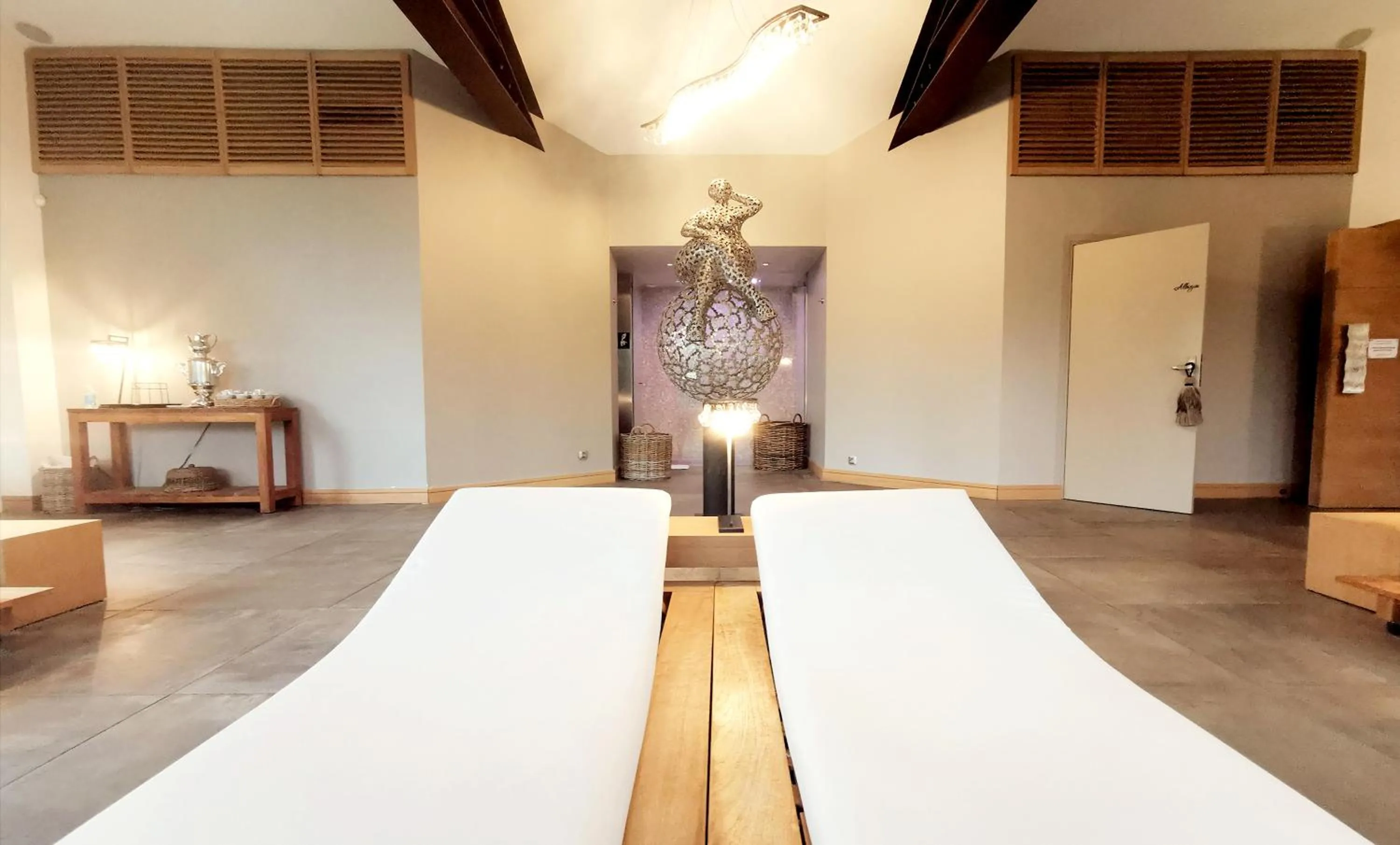 Spa and wellness centre/facilities in Le Clos Saint-Martin Hôtel & Spa