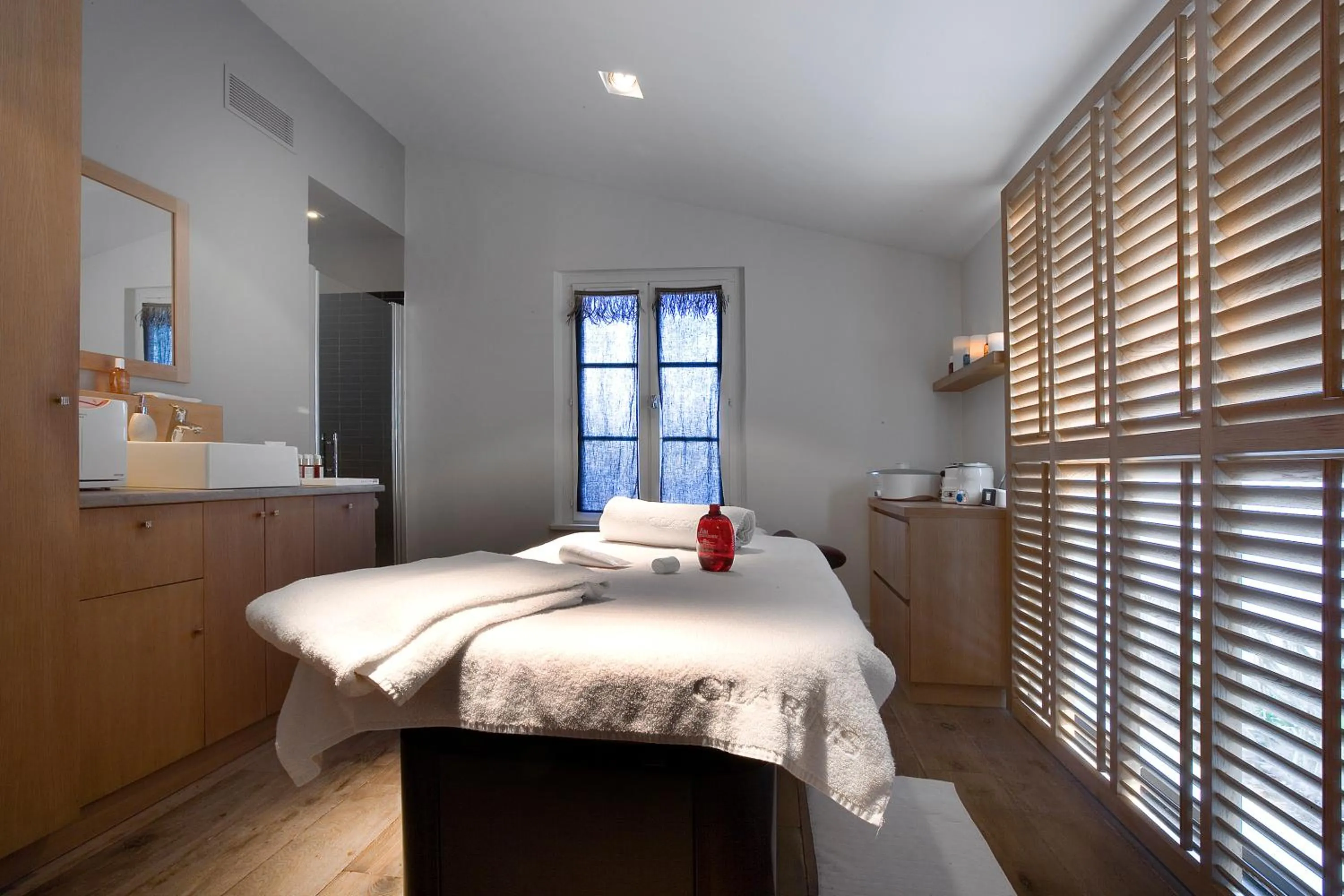 Massage in Le Clos Saint-Martin Hôtel & Spa