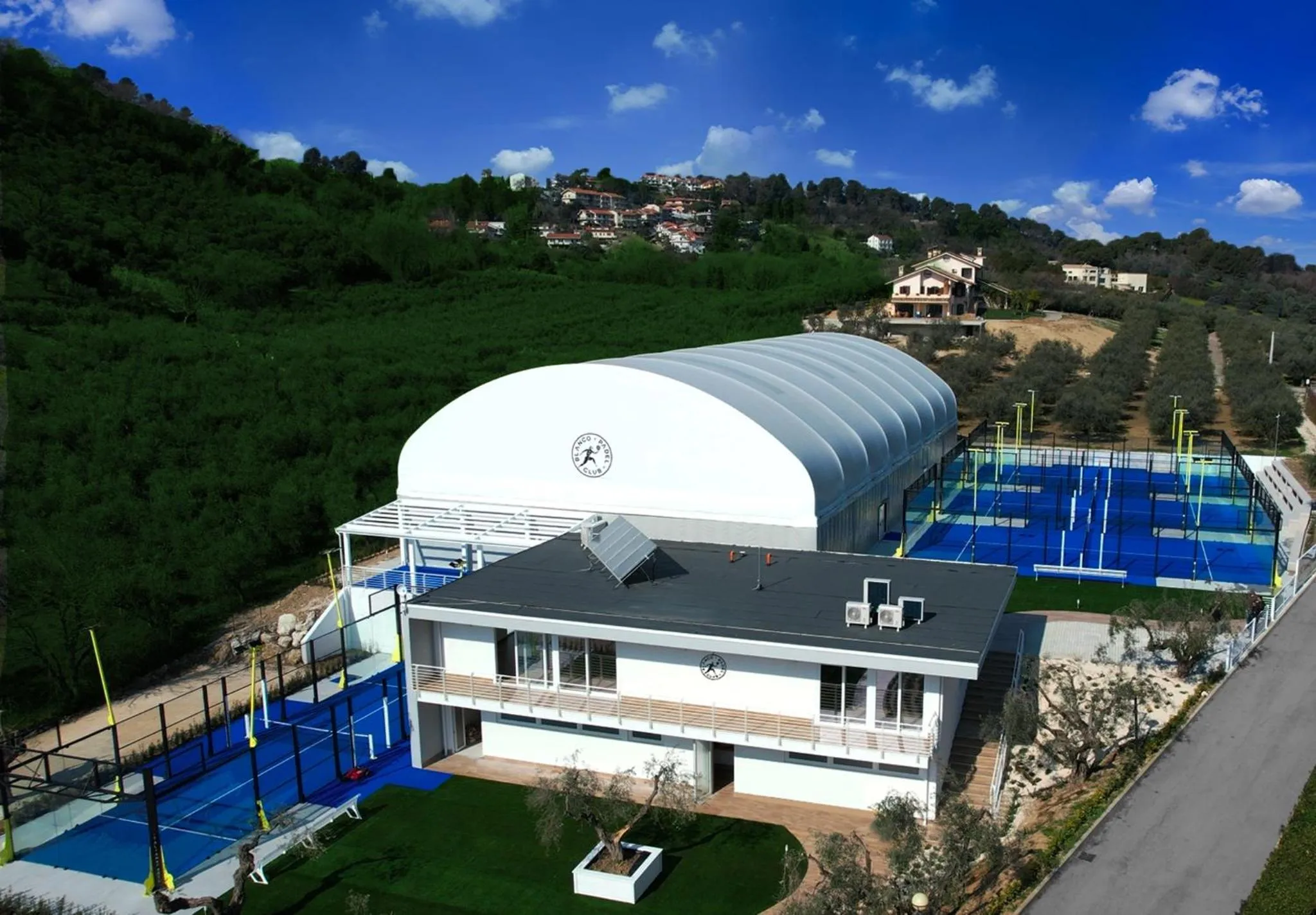 Tennis court in Villa Maria Hotel & SPA