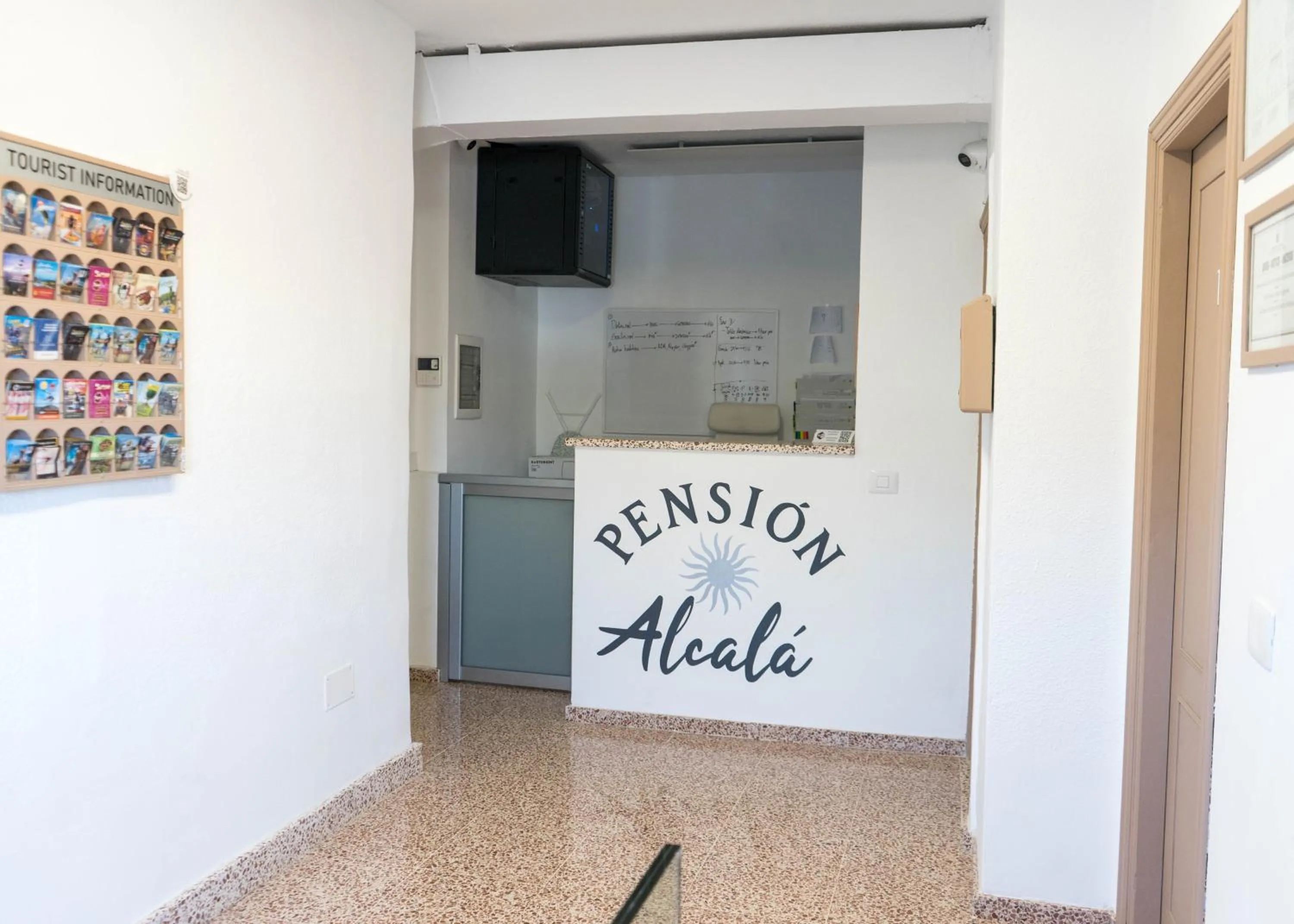 Lobby or reception in Pensión Alcalá