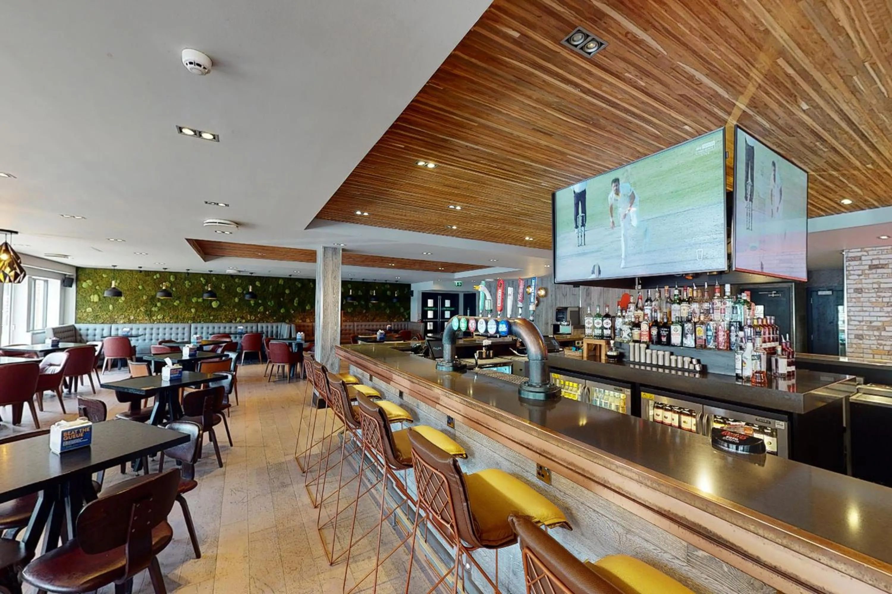 Restaurant/places to eat in Village Hotel Maidstone