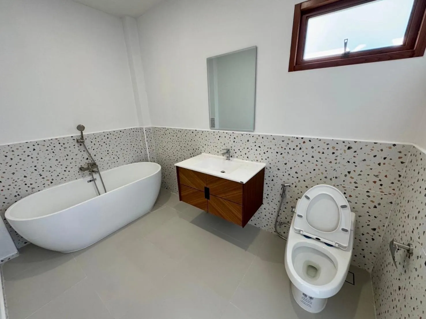 Maikhao Beach Guest House