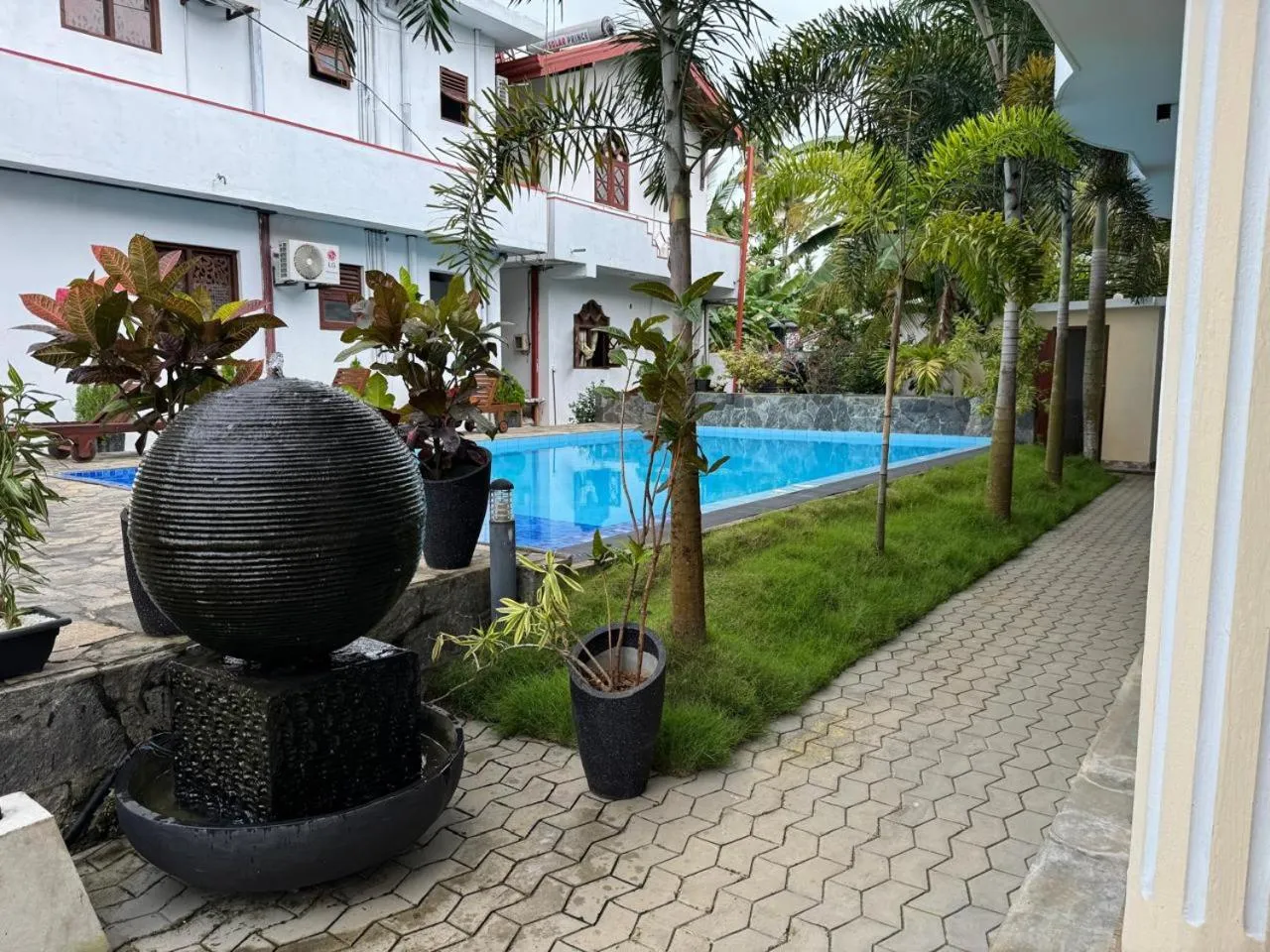 Property building in White Elephant Villa & Restaurant