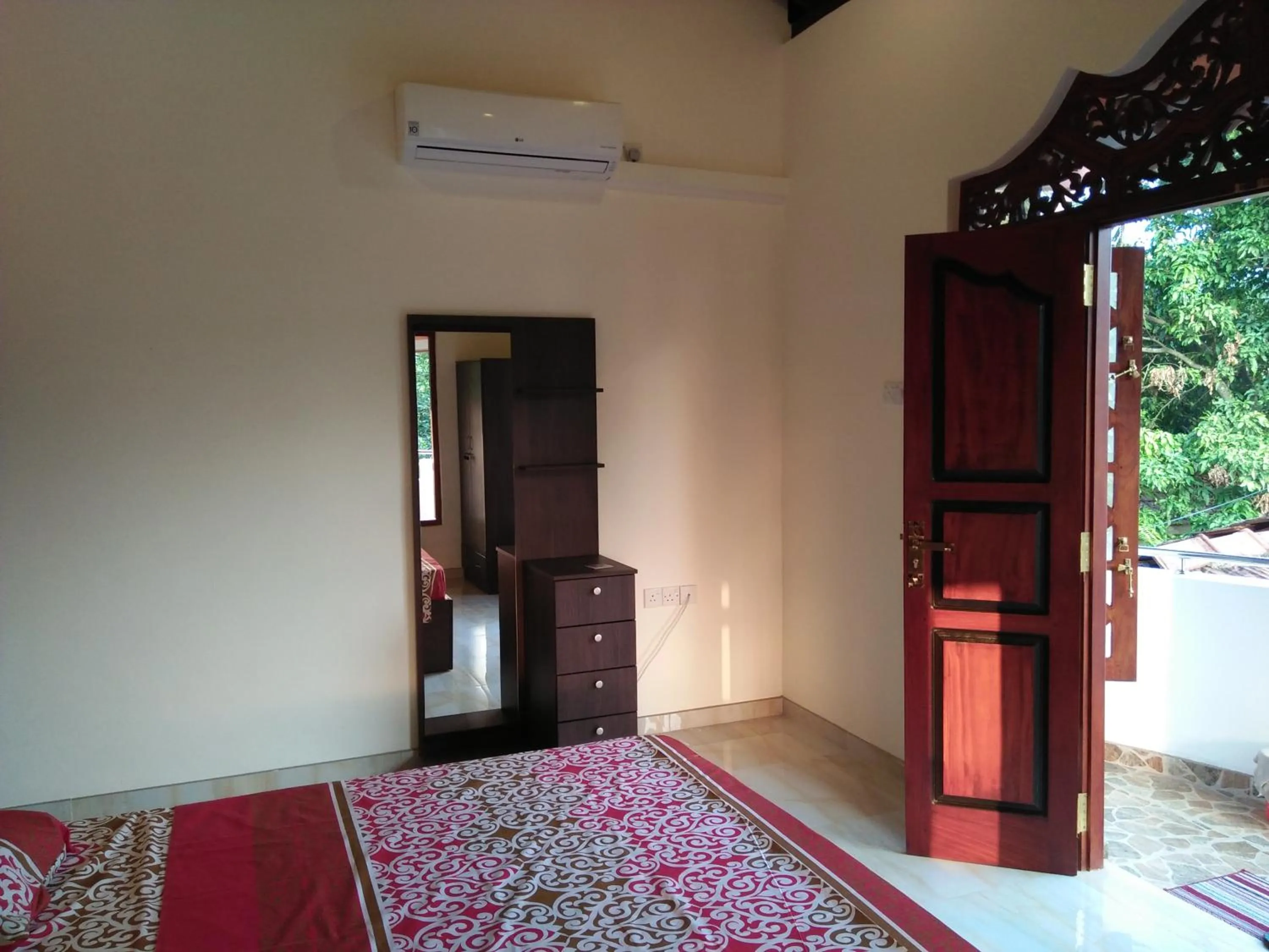 Bedroom, Bed in White Elephant Villa & Restaurant