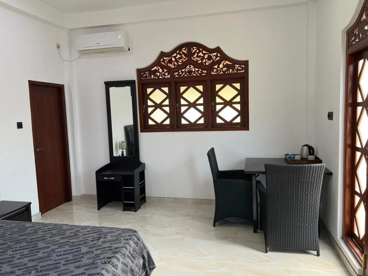 Bed in White Elephant Villa & Restaurant