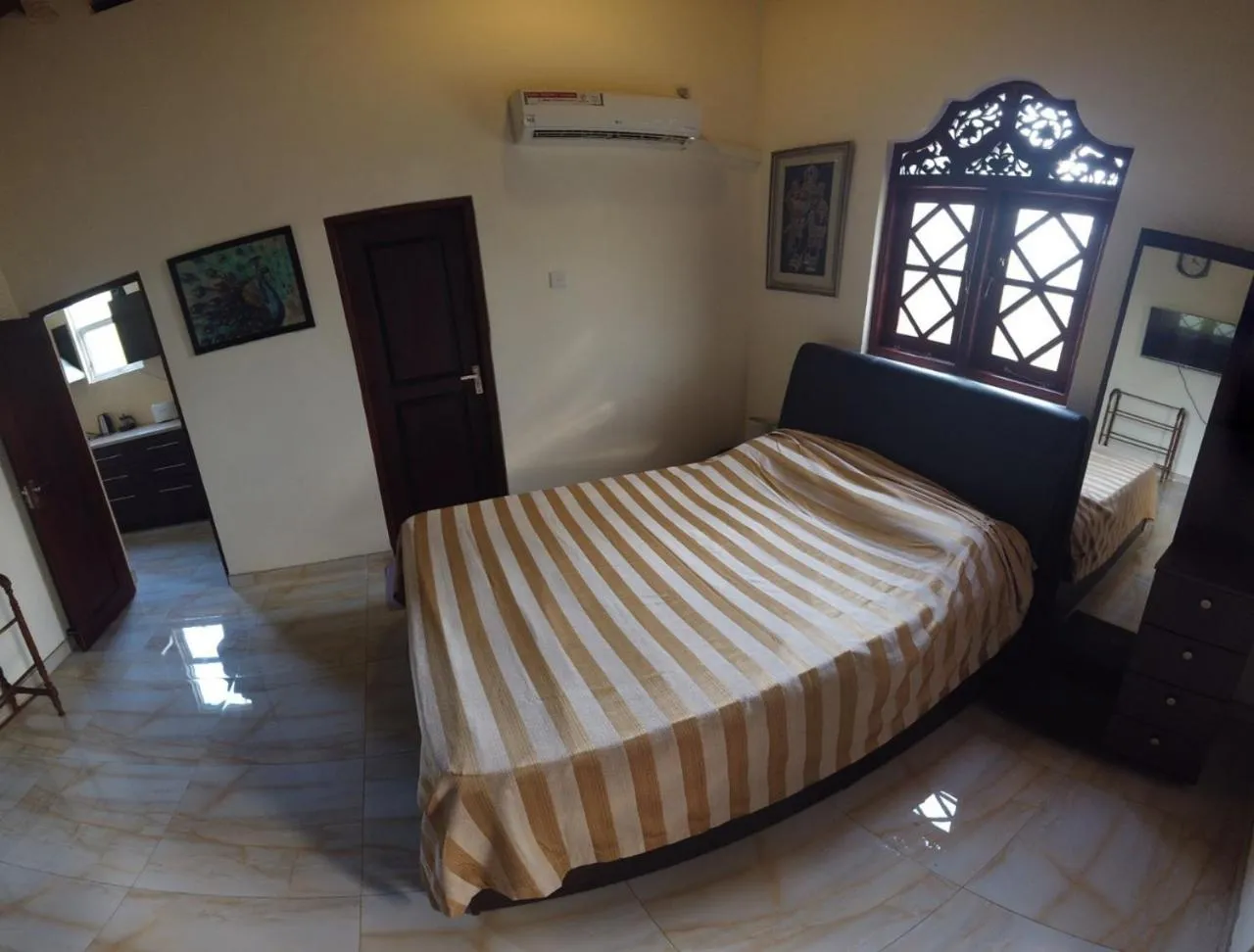 Photo of the whole room, Bed in White Elephant Villa & Restaurant