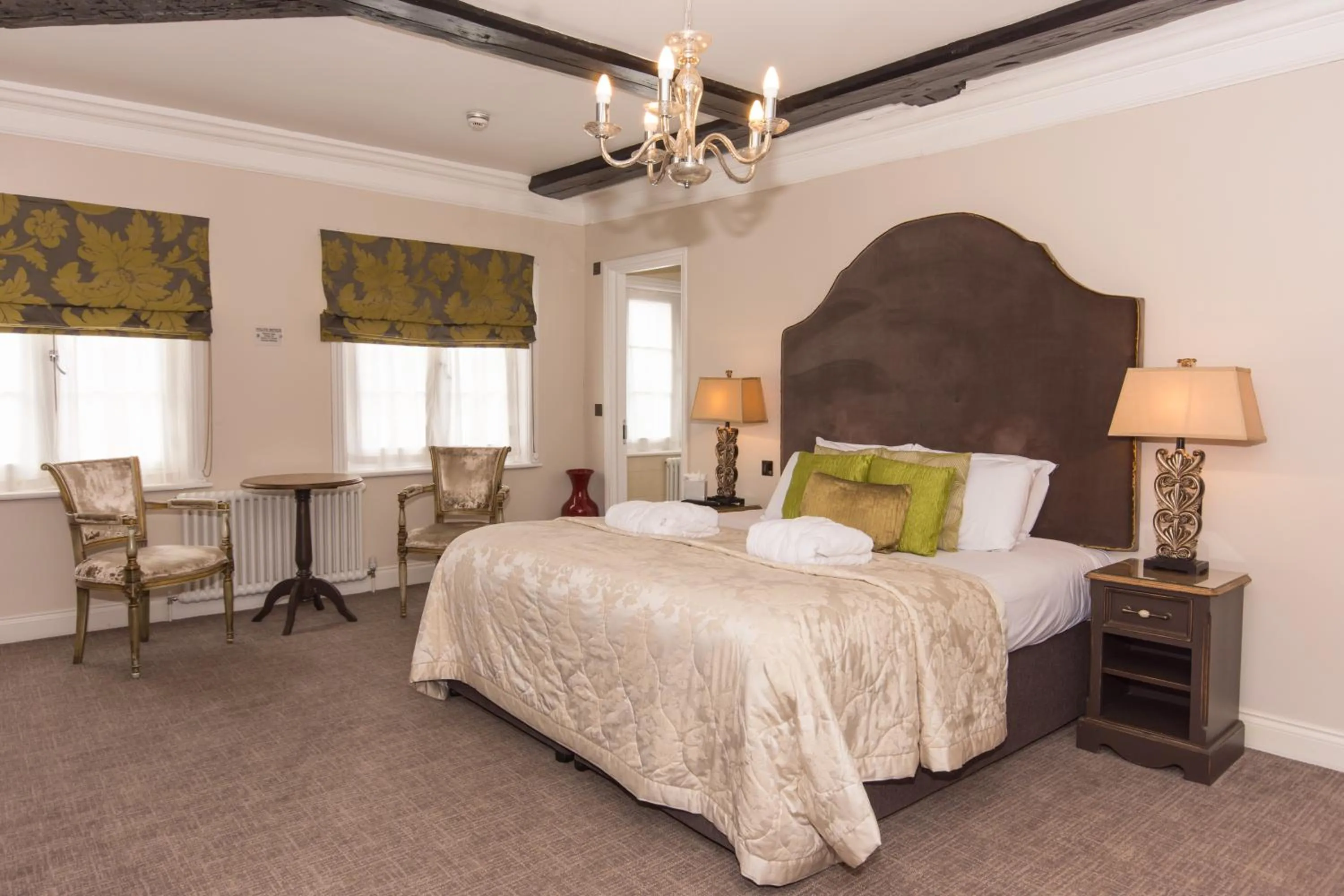 Bed in Dukes Head Hotel Kings Lynn