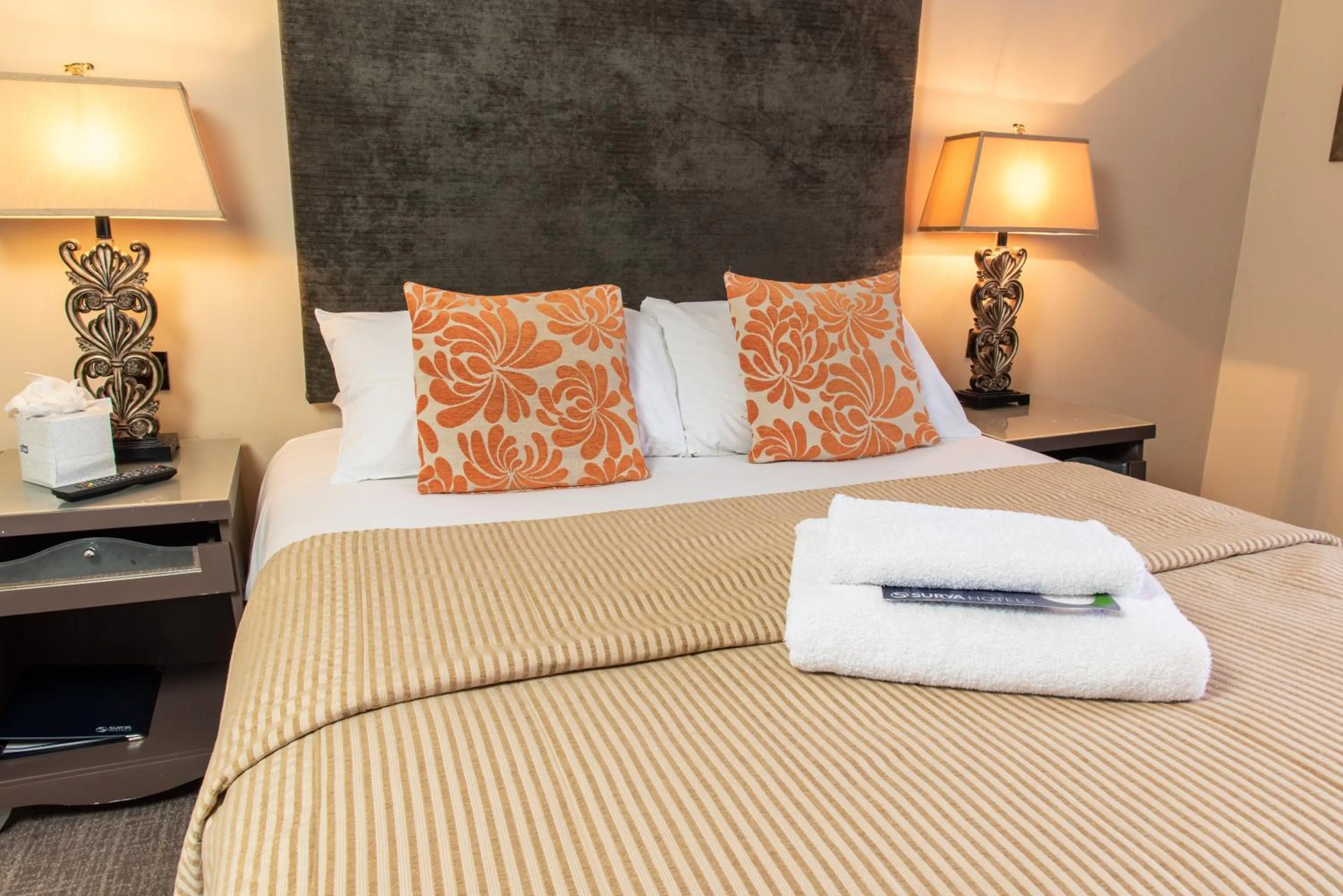 Bed in Dukes Head Hotel Kings Lynn