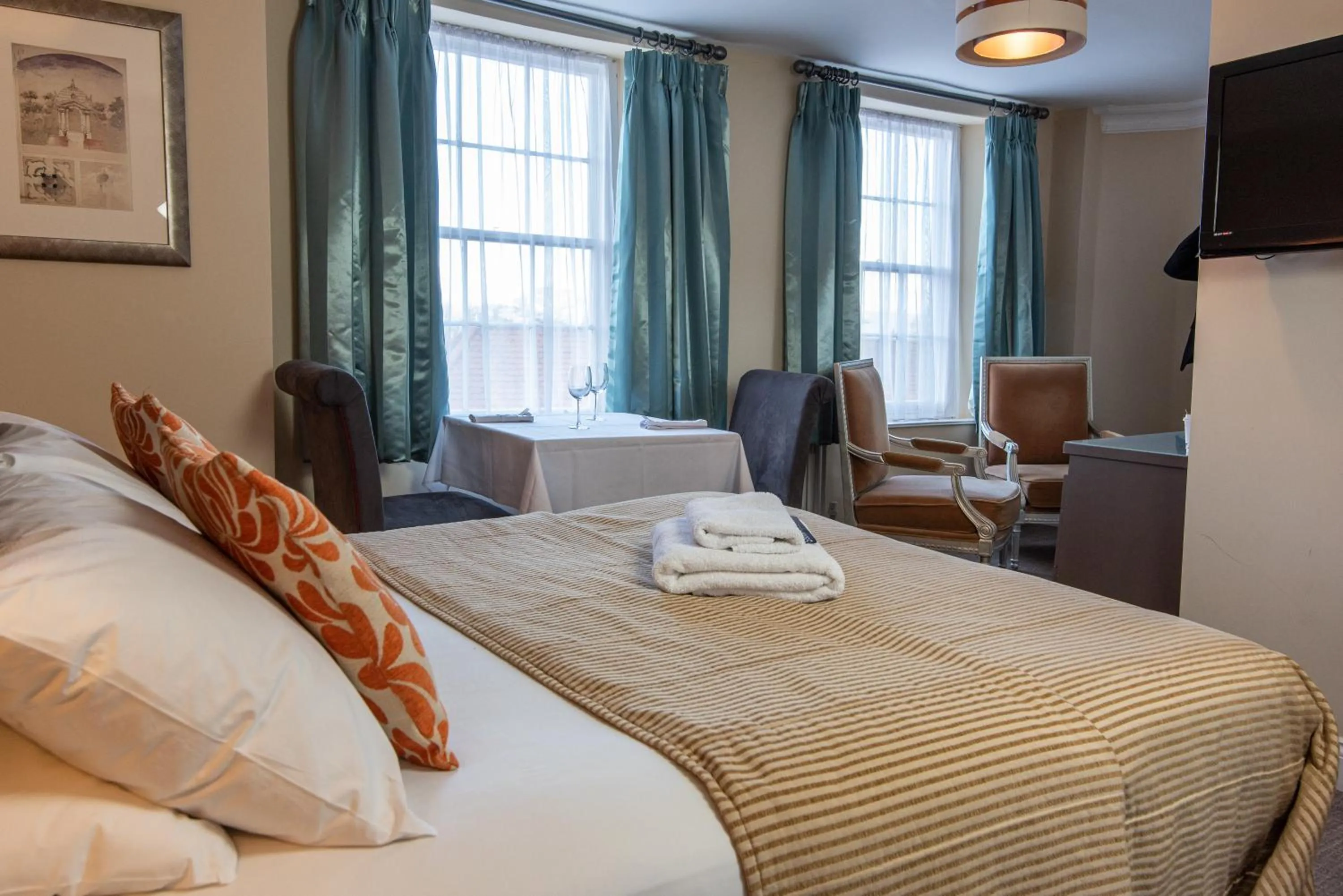 Bed in Dukes Head Hotel Kings Lynn