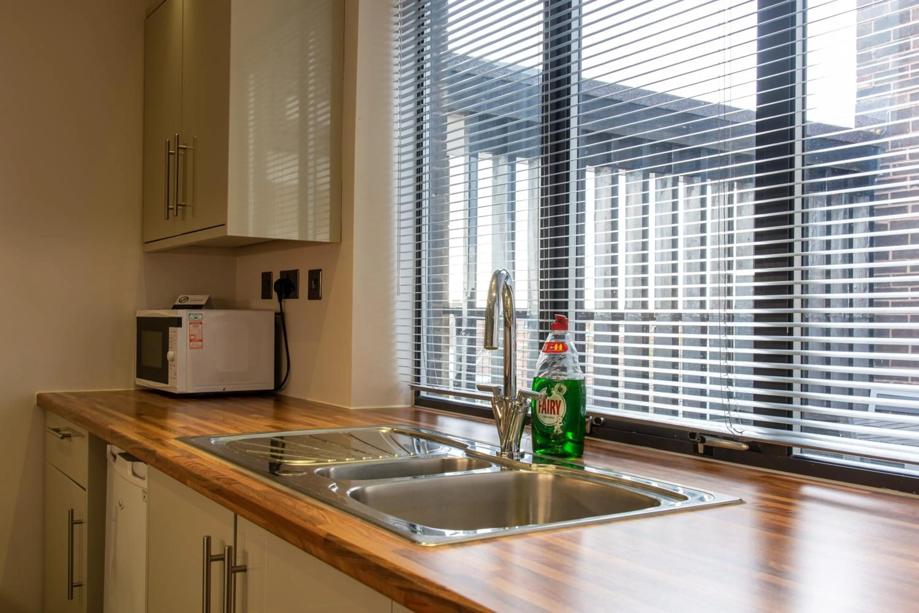 Kitchen or kitchenette in Dukes Head Hotel Kings Lynn