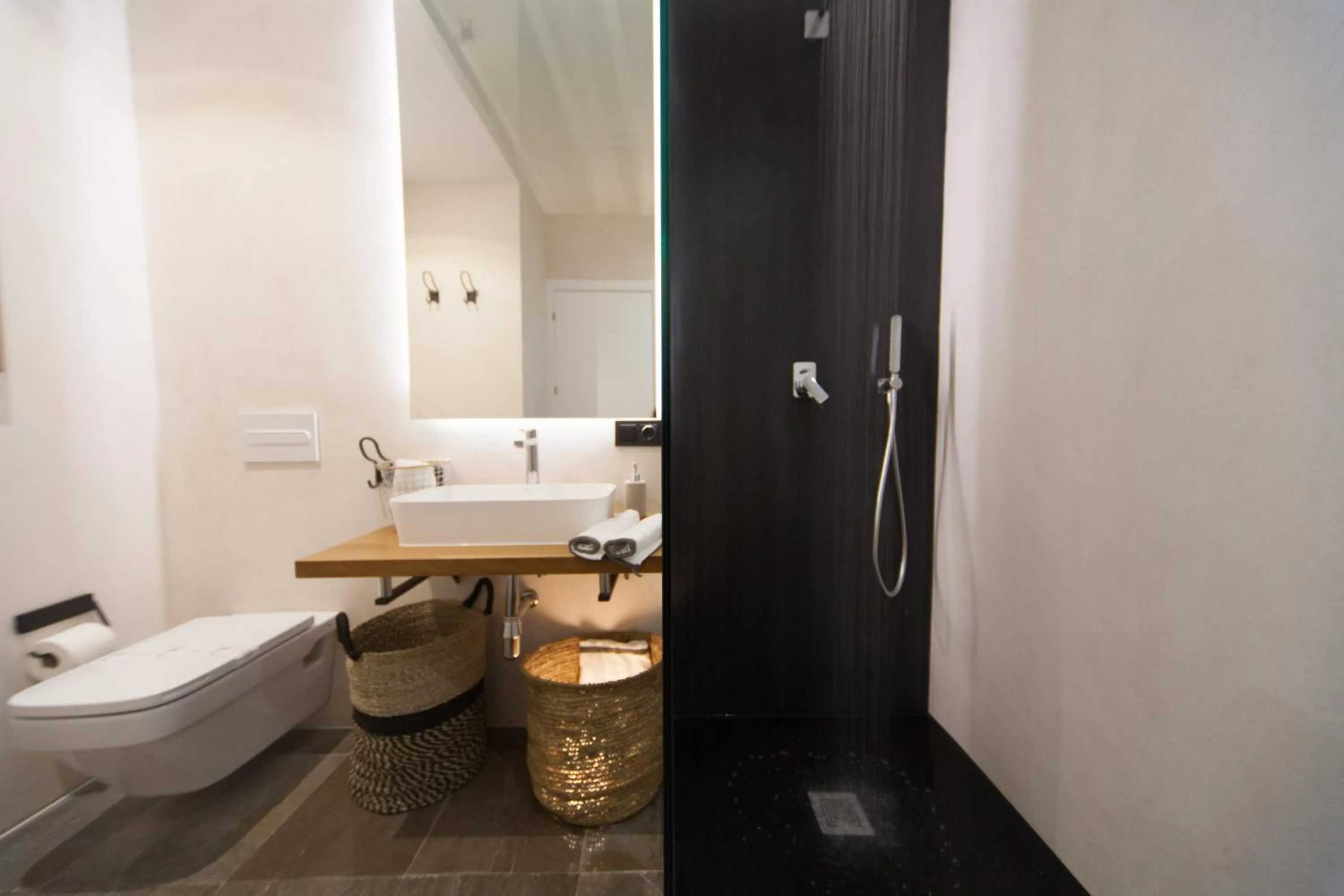 Shower in Welldone Cathedral