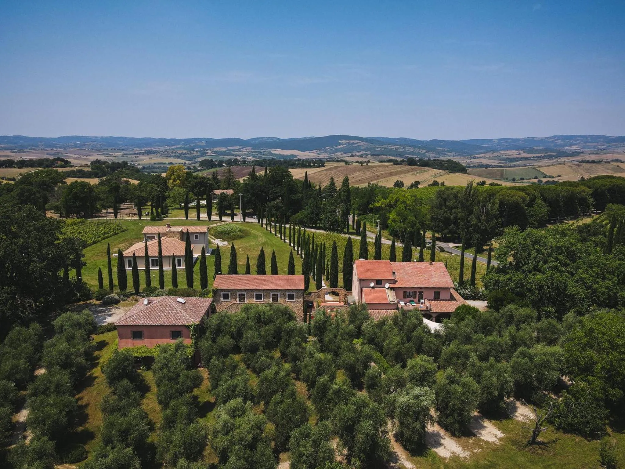 Property building in Relais Ciavatta Country Hotel